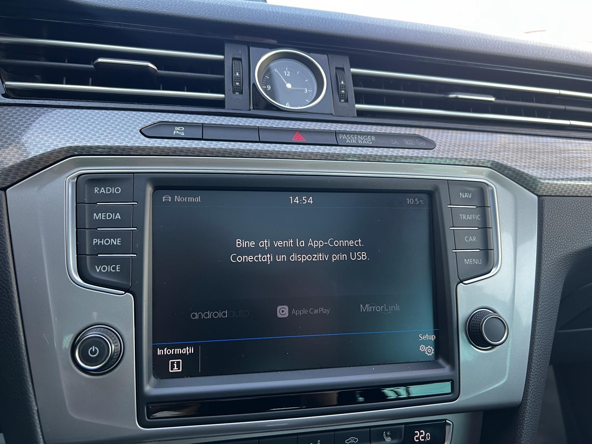 Volkswagen-Passat Alltrack