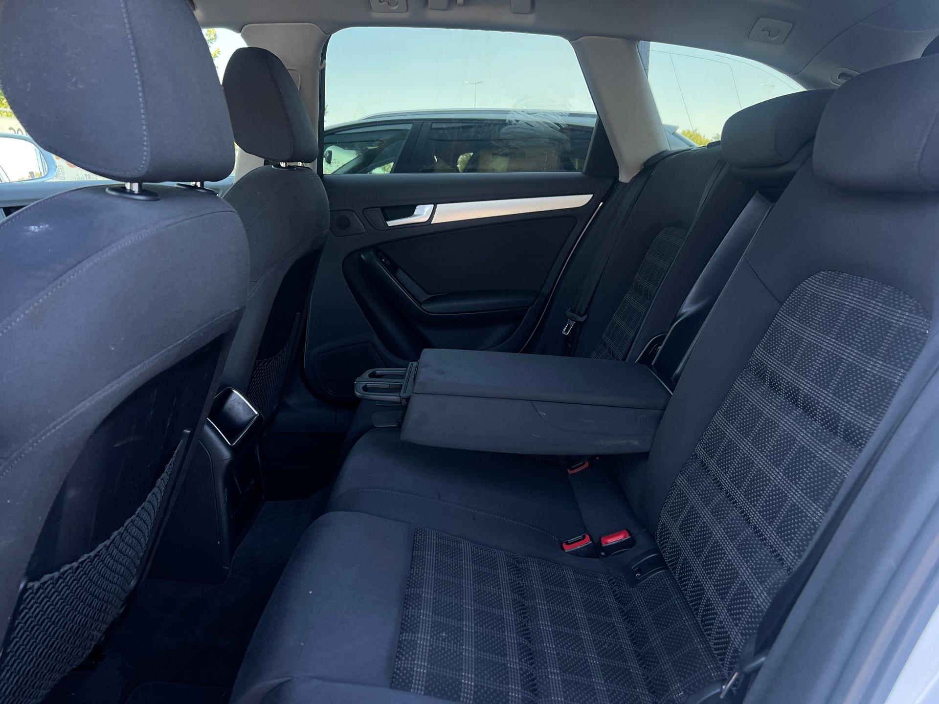 Audi-A4