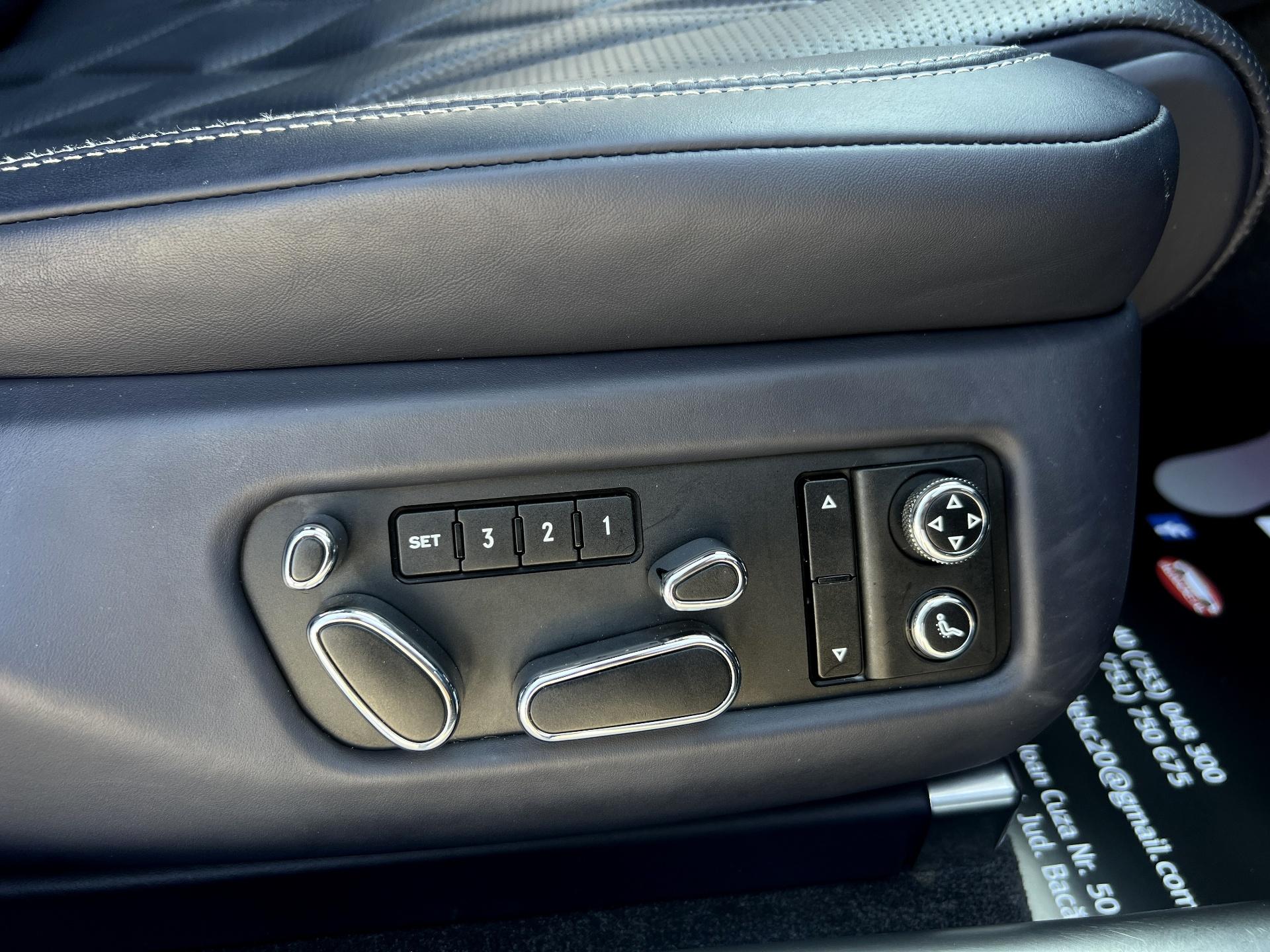 Bentley-Flying Spur