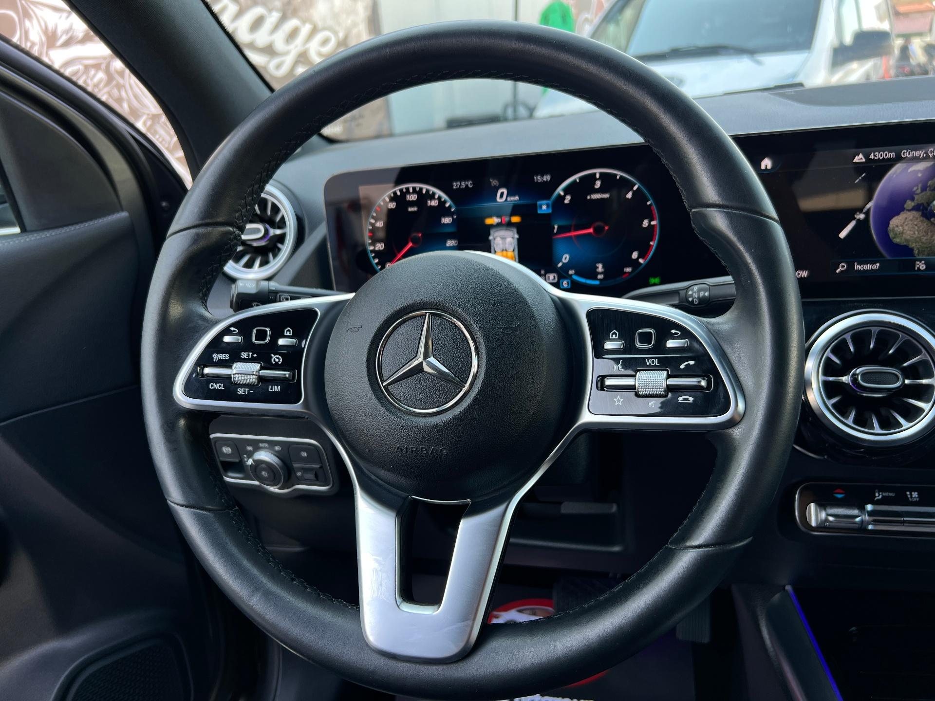 Mercedes-Benz-GLA