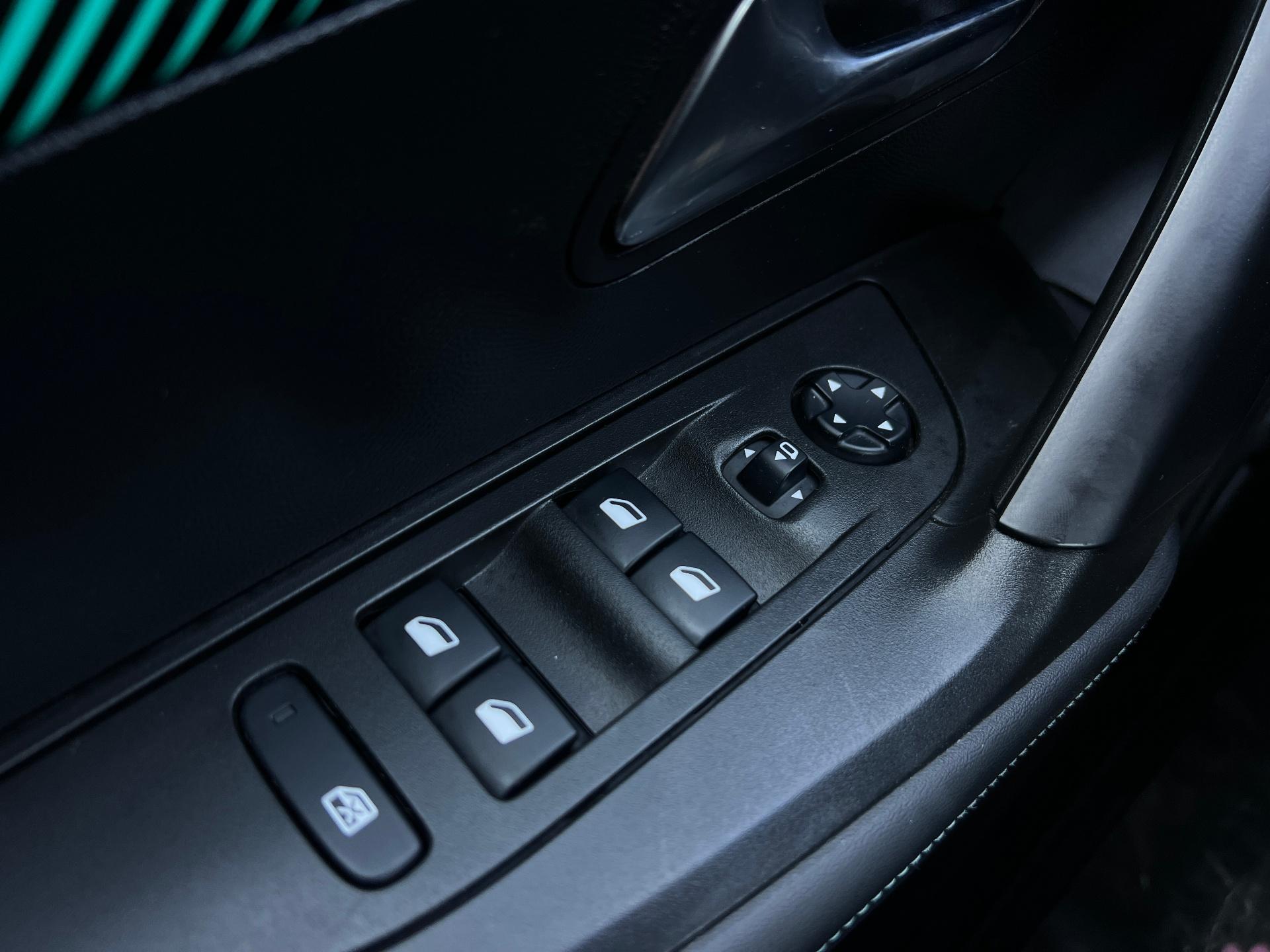 Peugeot-2008