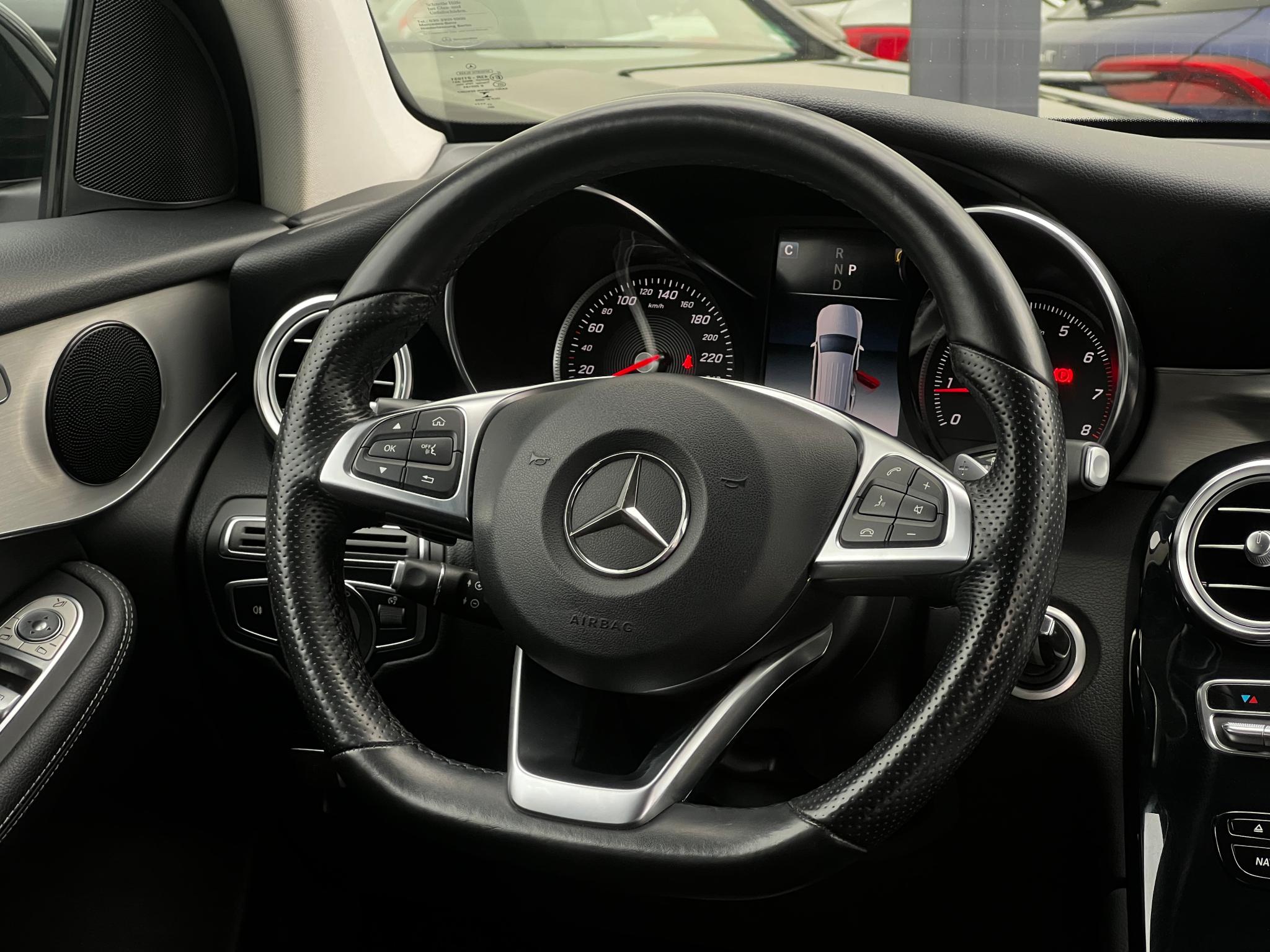 Mercedes-Benz-GLC