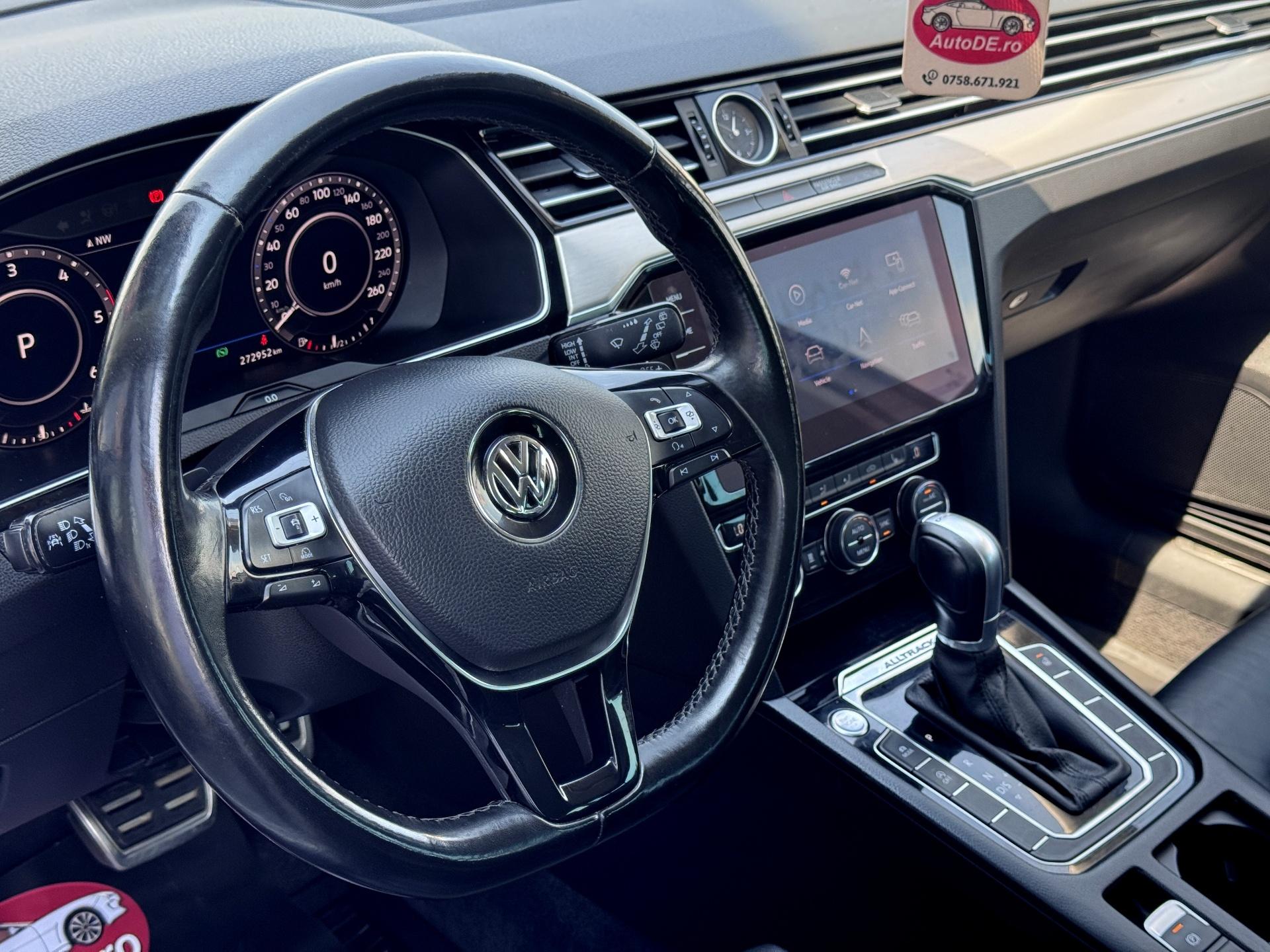 Volkswagen-Passat Alltrack