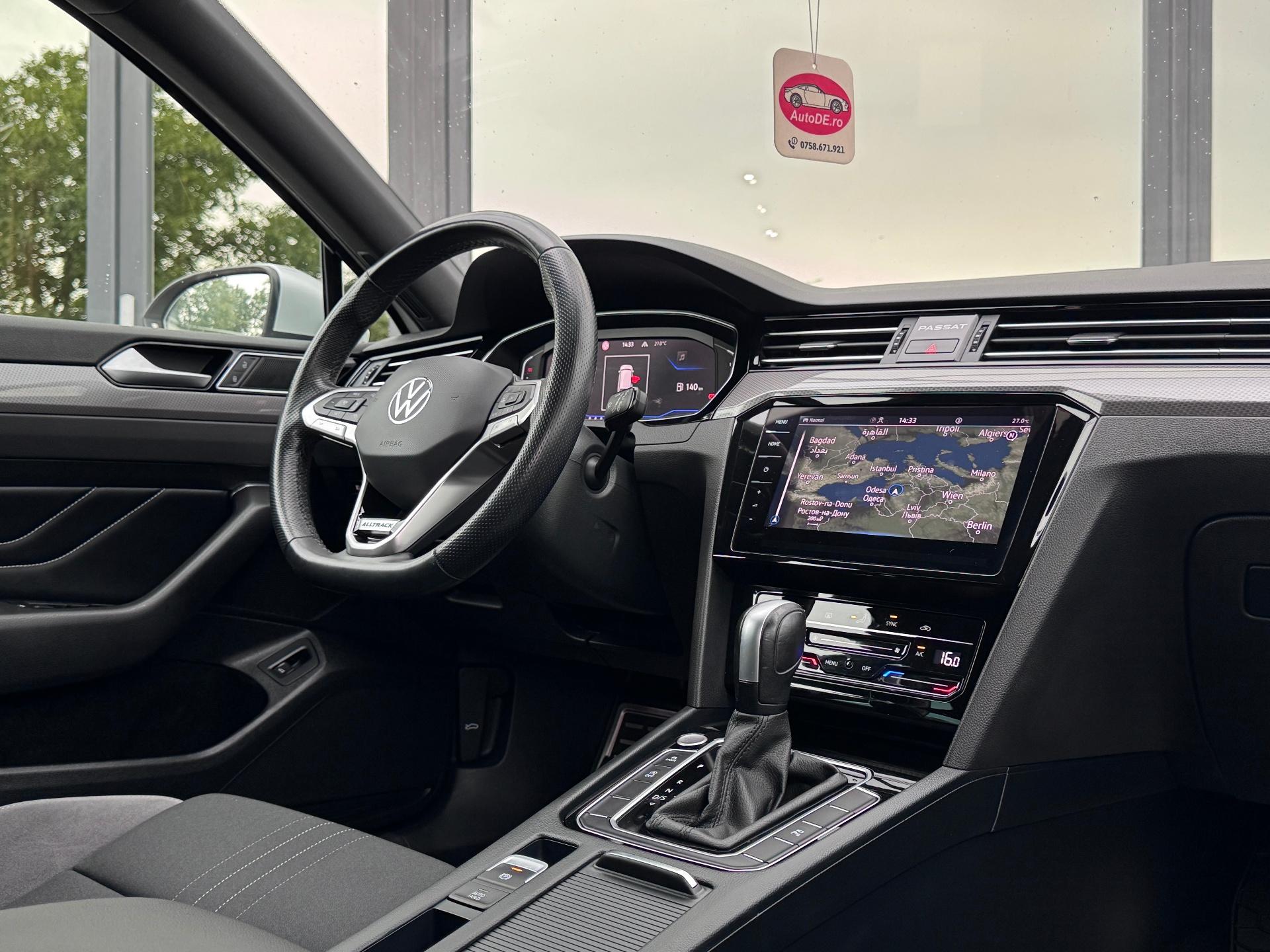 Volkswagen-Passat Alltrack