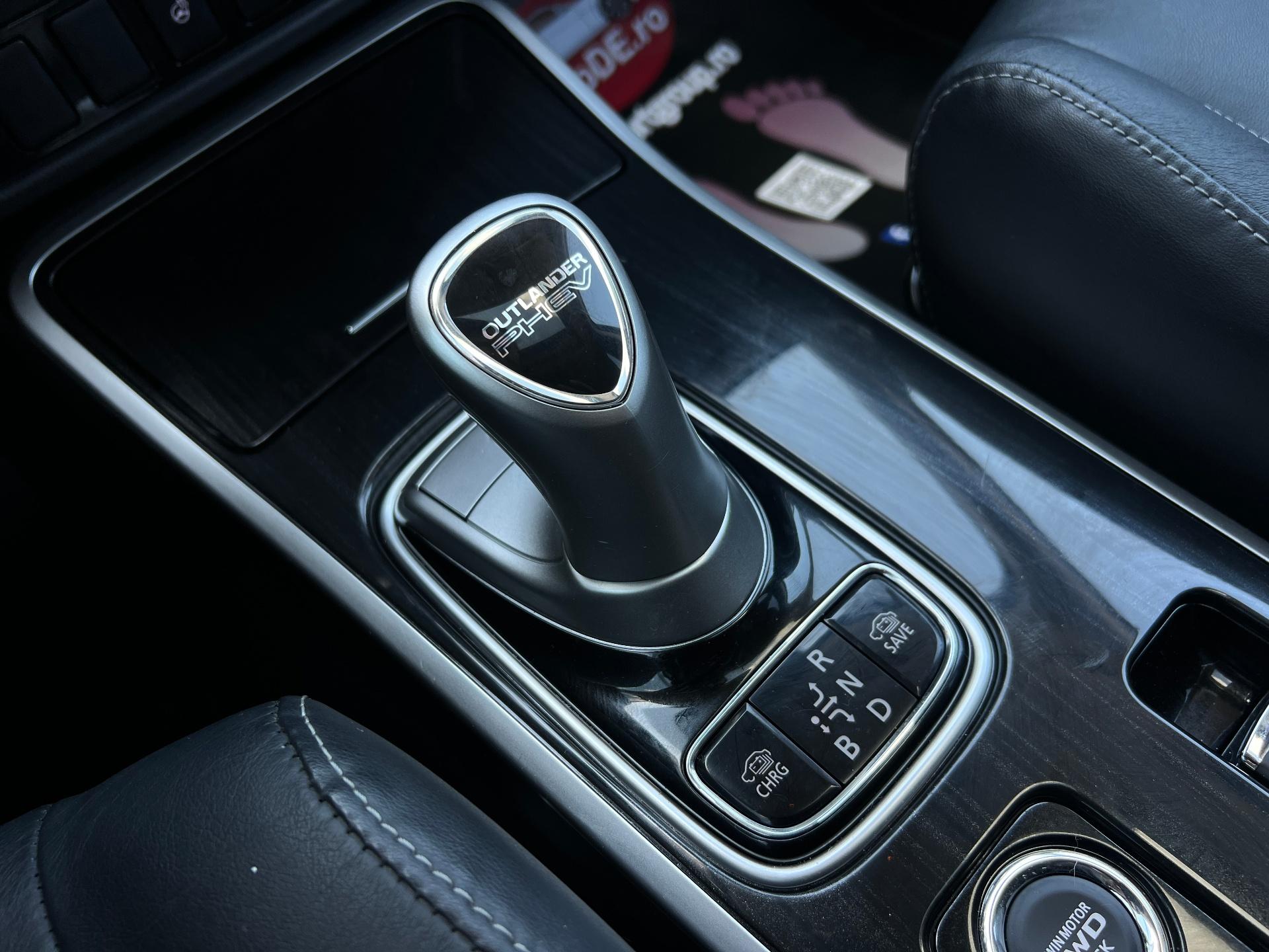Mitsubishi-Outlander