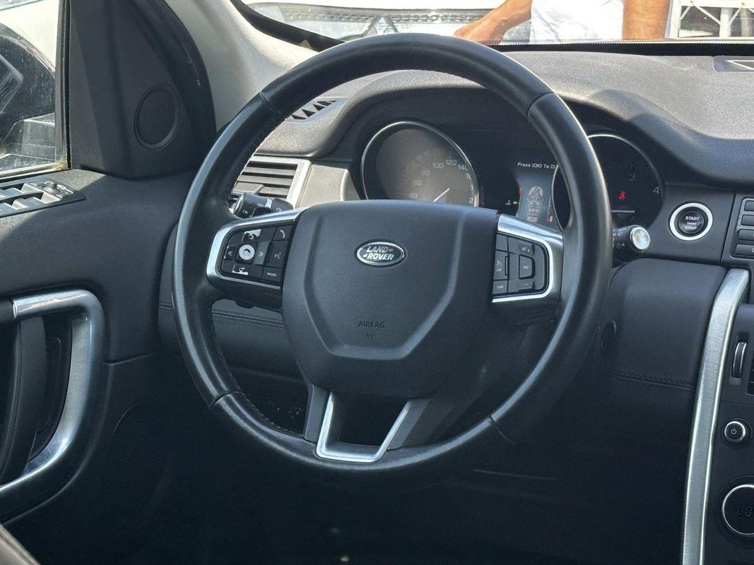 Land Rover-Discovery Sport