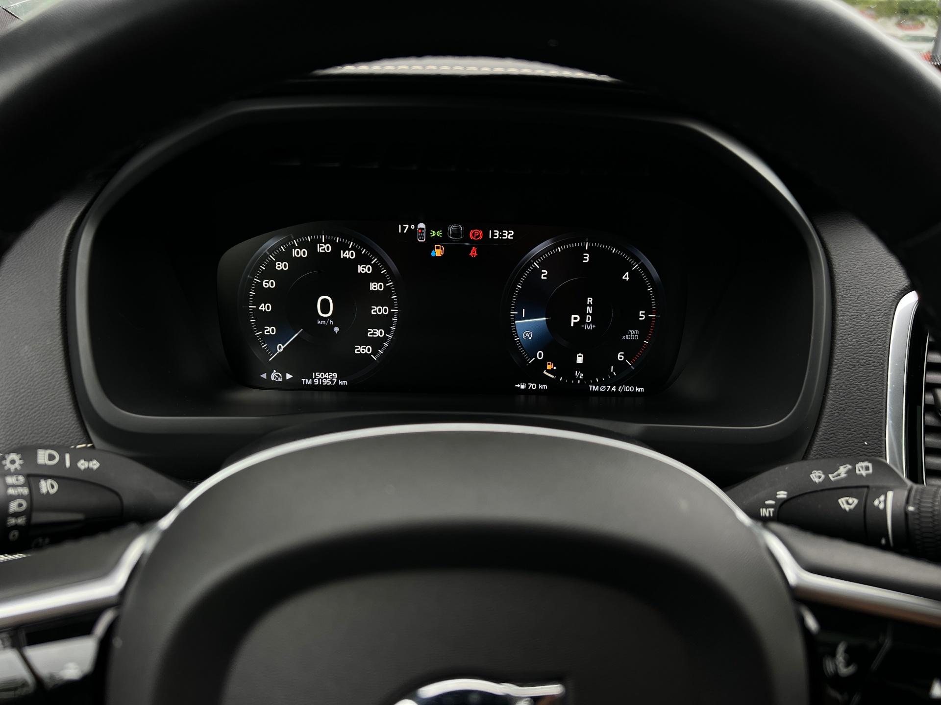 Volvo-XC 90