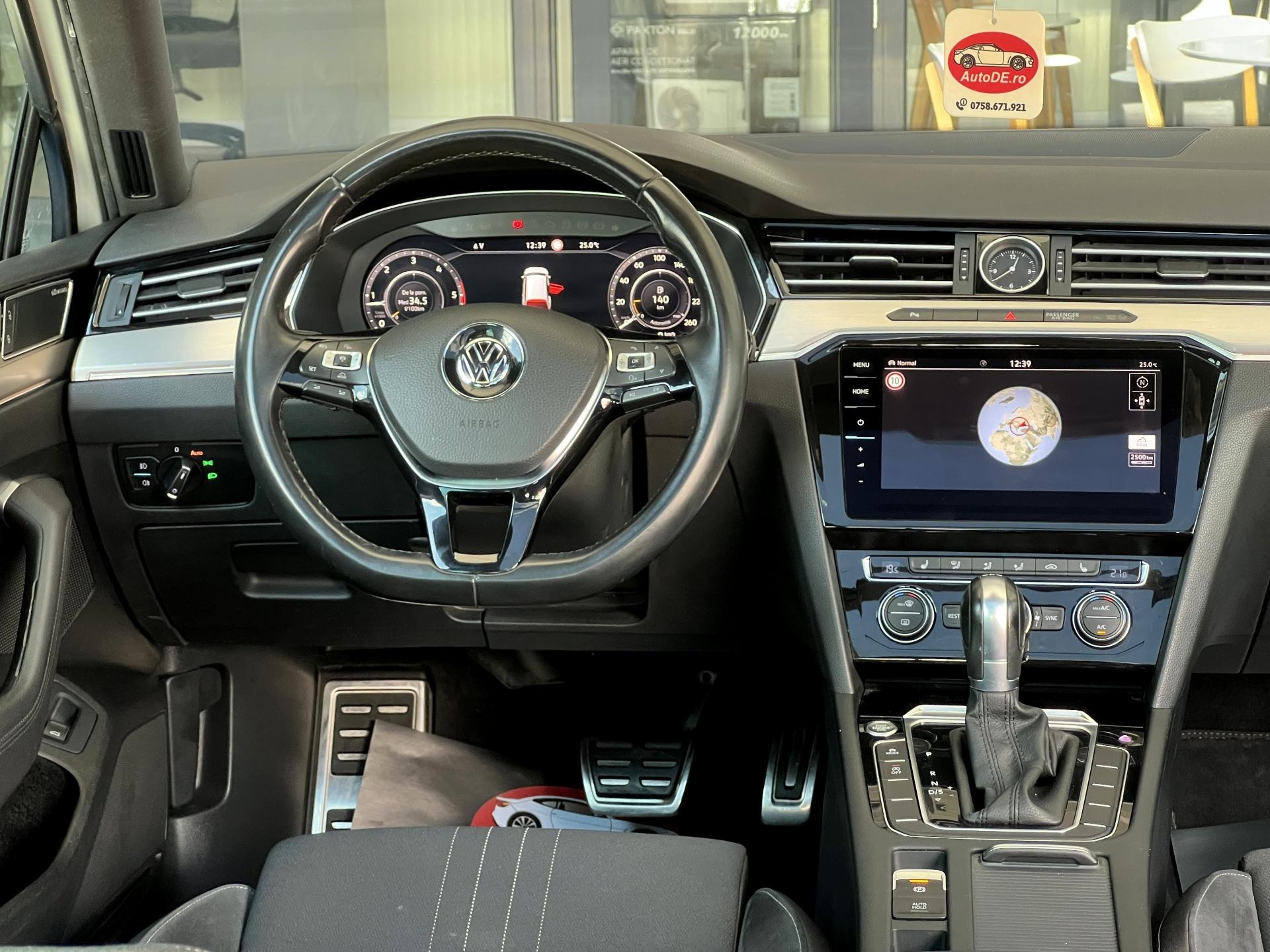 Volkswagen-Passat Alltrack