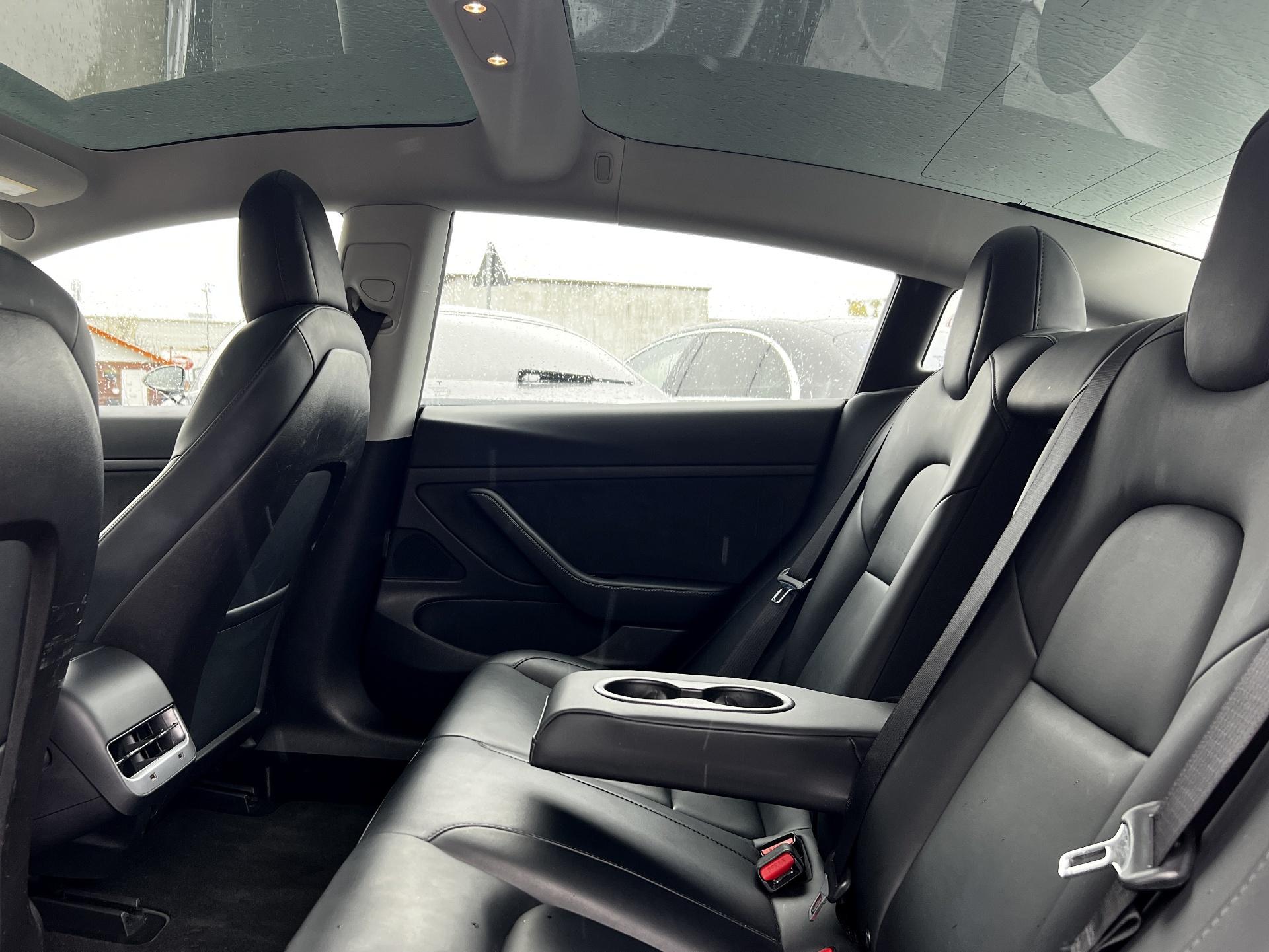 Tesla-Model 3