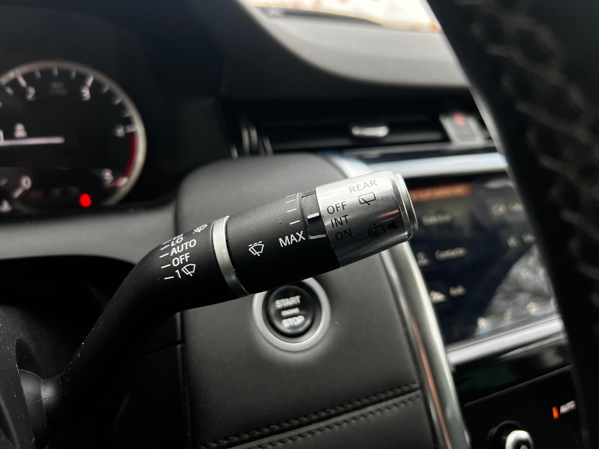 Land Rover-Discovery Sport