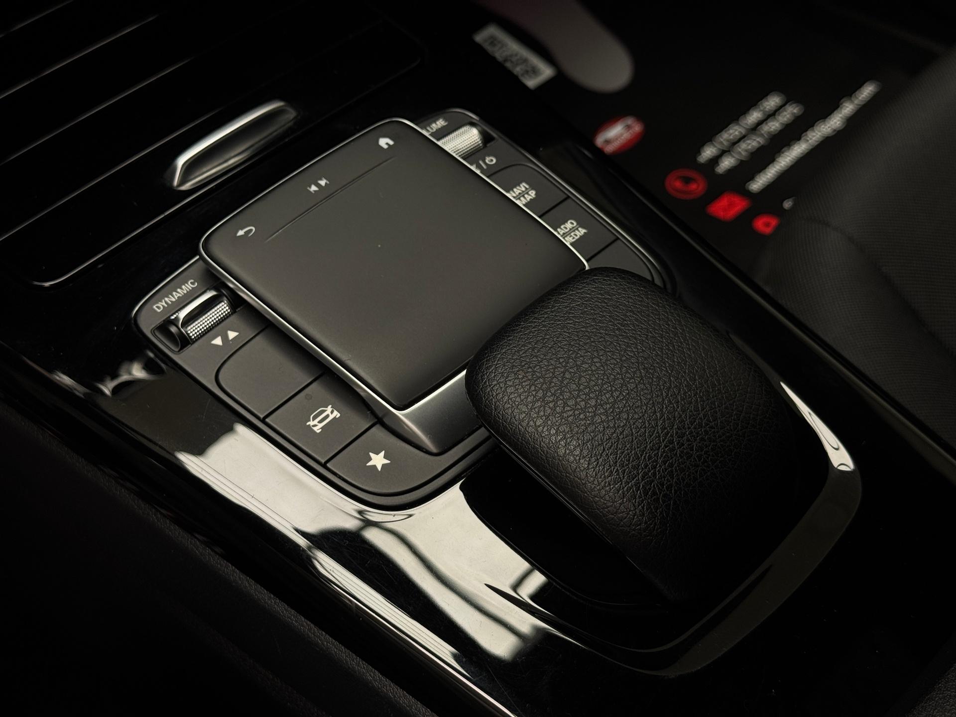 Mercedes-Benz-CLA 180