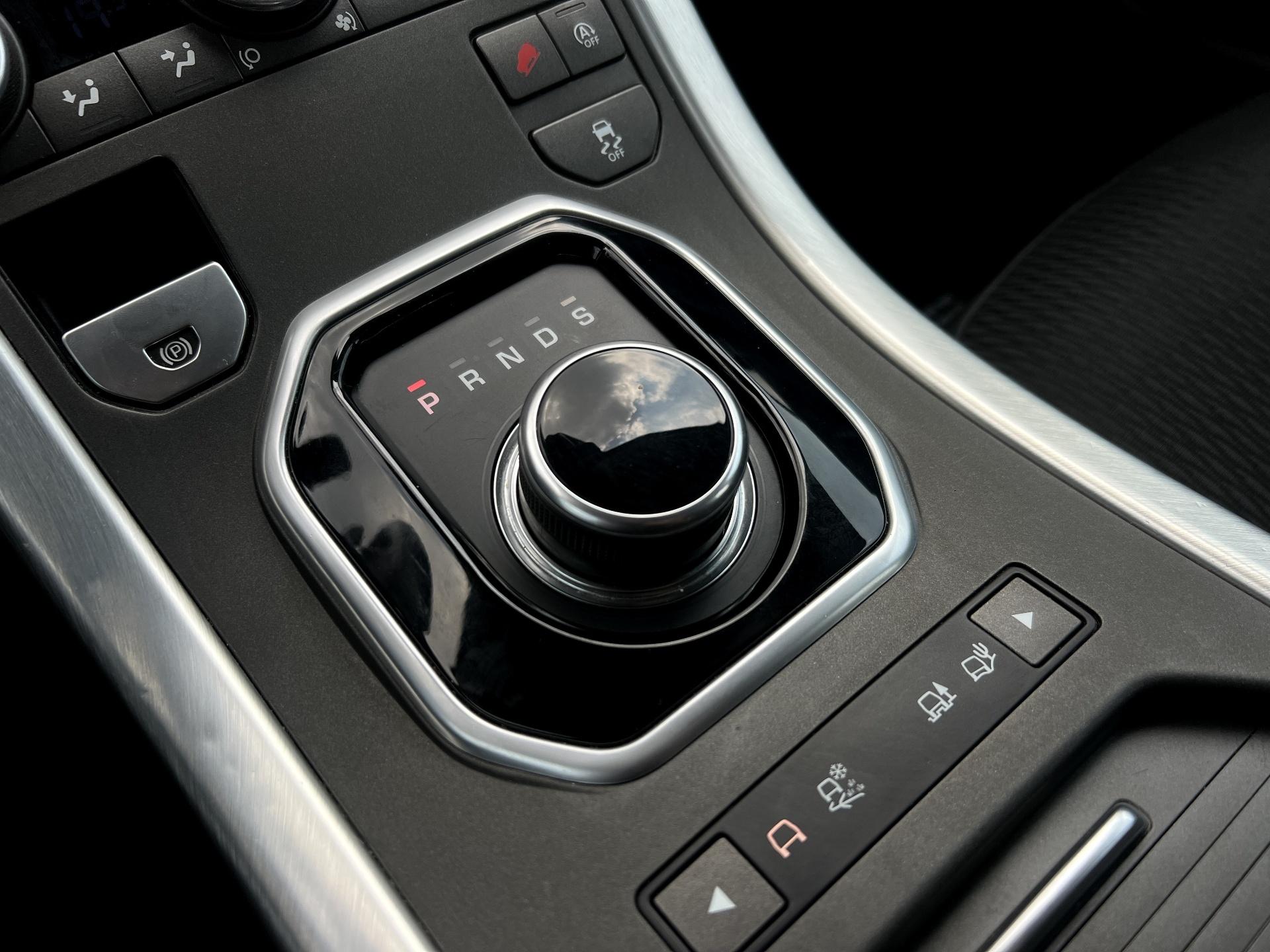 Land Rover-Range Rover Evoque
