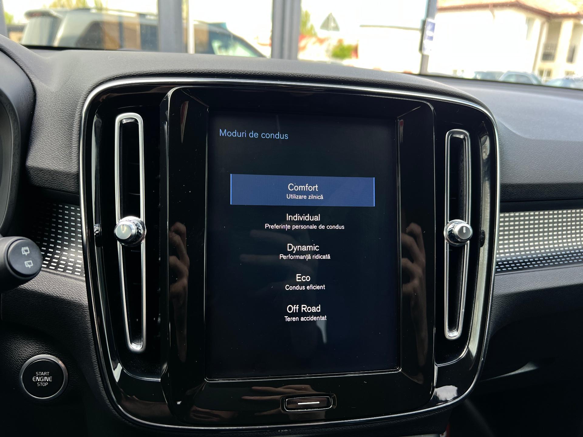 Volvo-XC 40