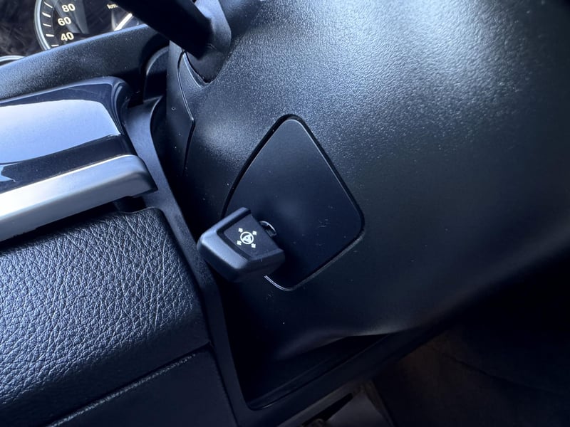 Car Thumb