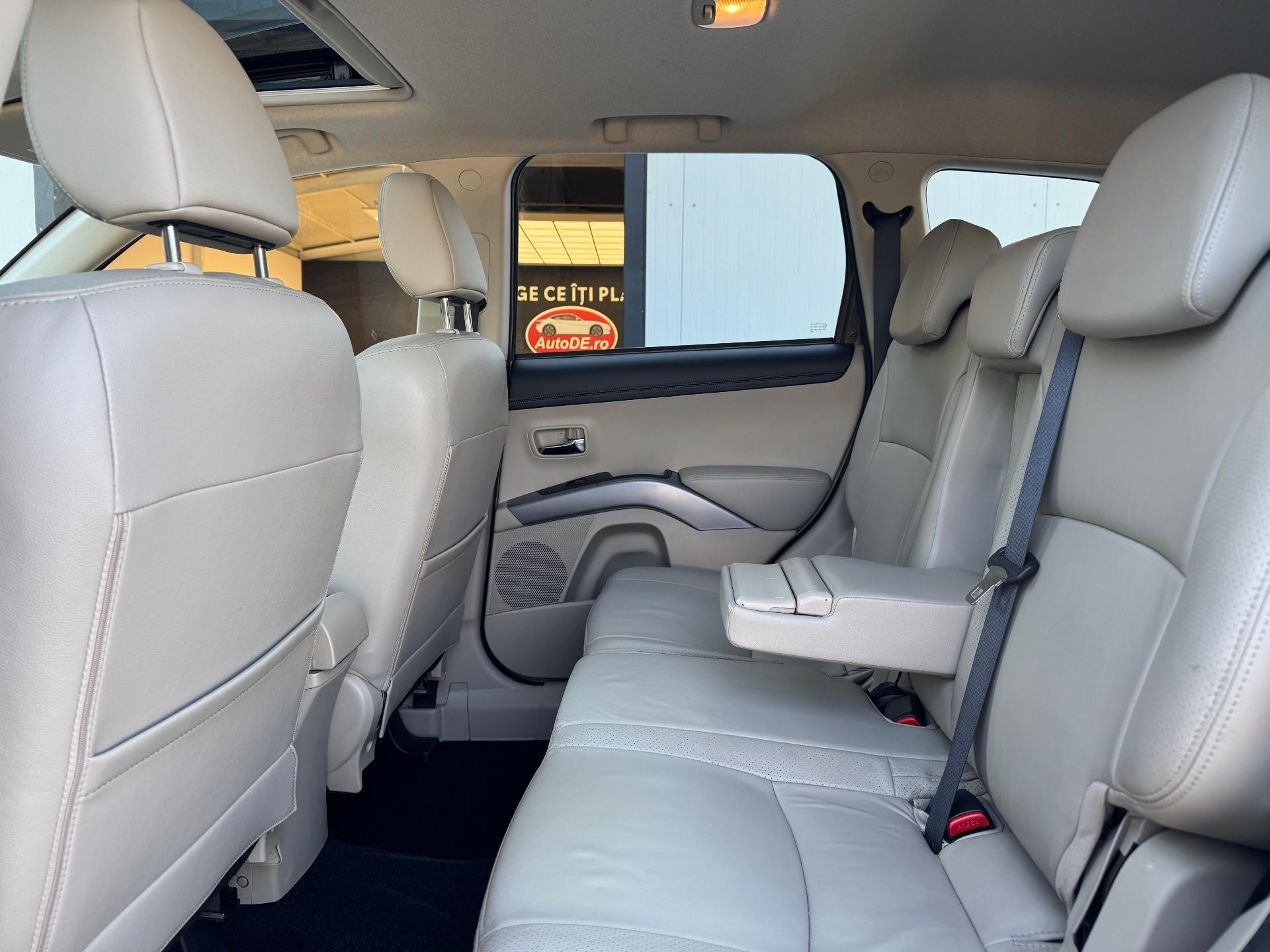 Mitsubishi-Outlander