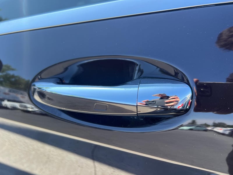 Car Thumb