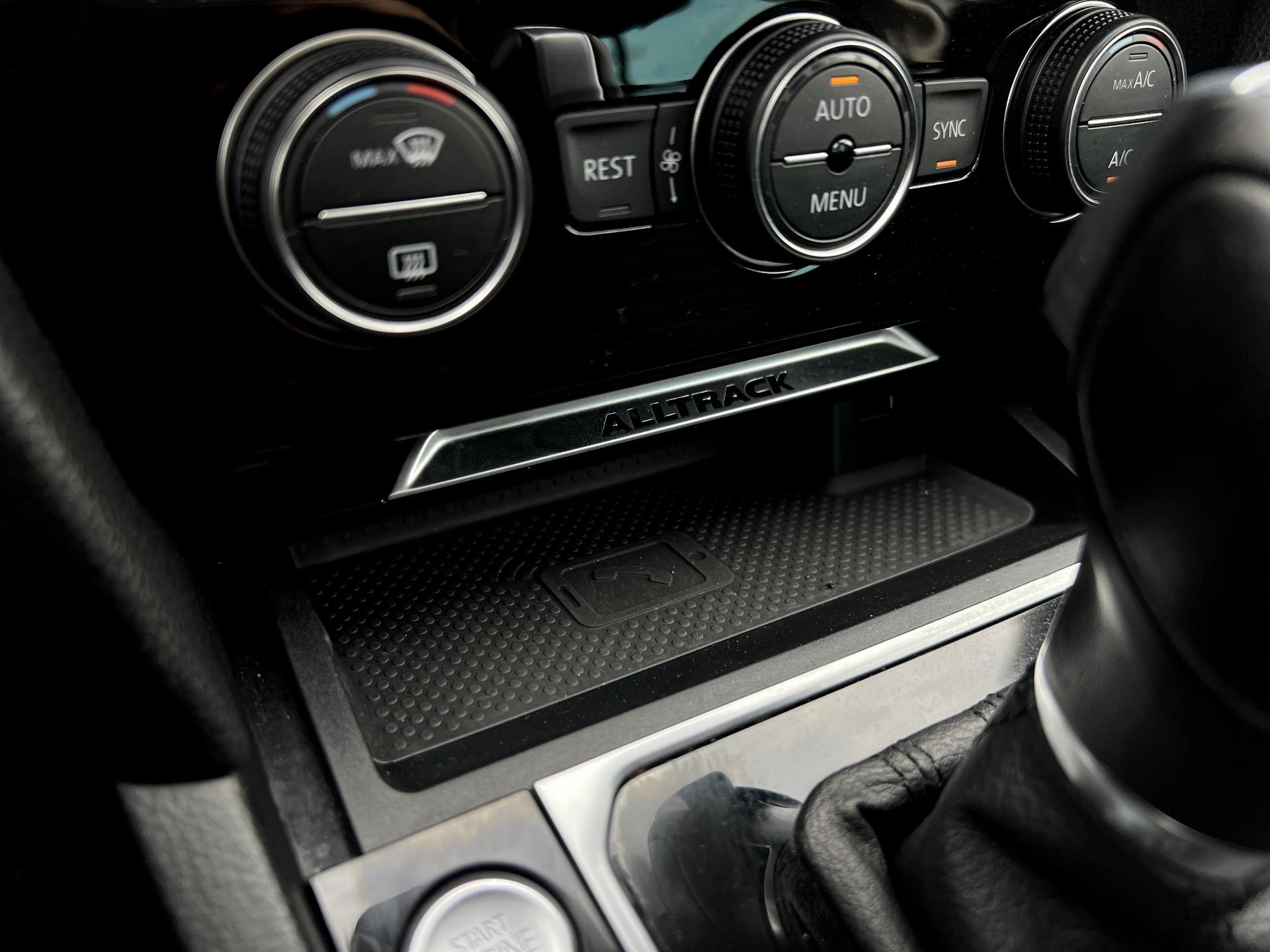 Volkswagen-Passat Alltrack
