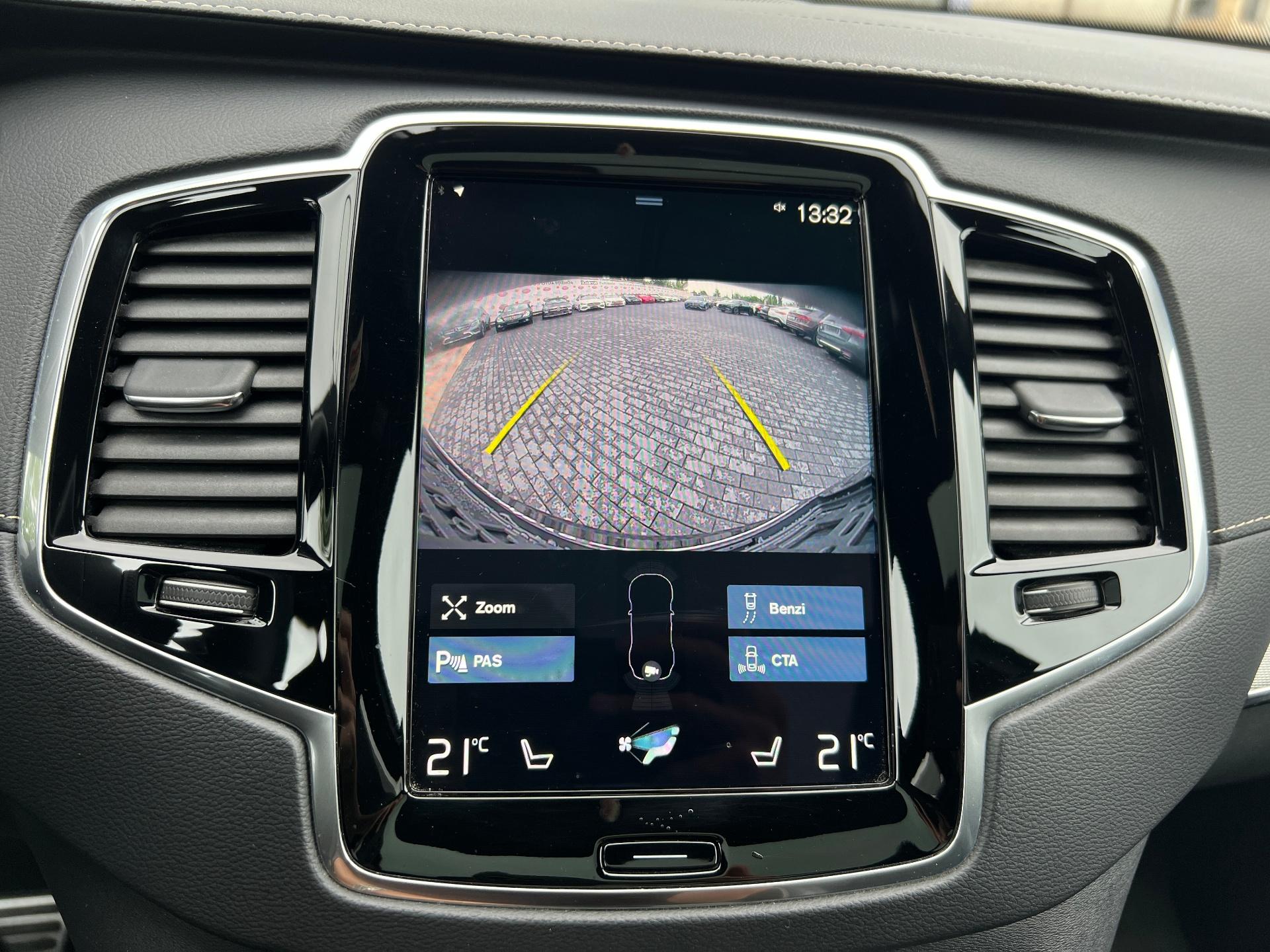Volvo-XC 90