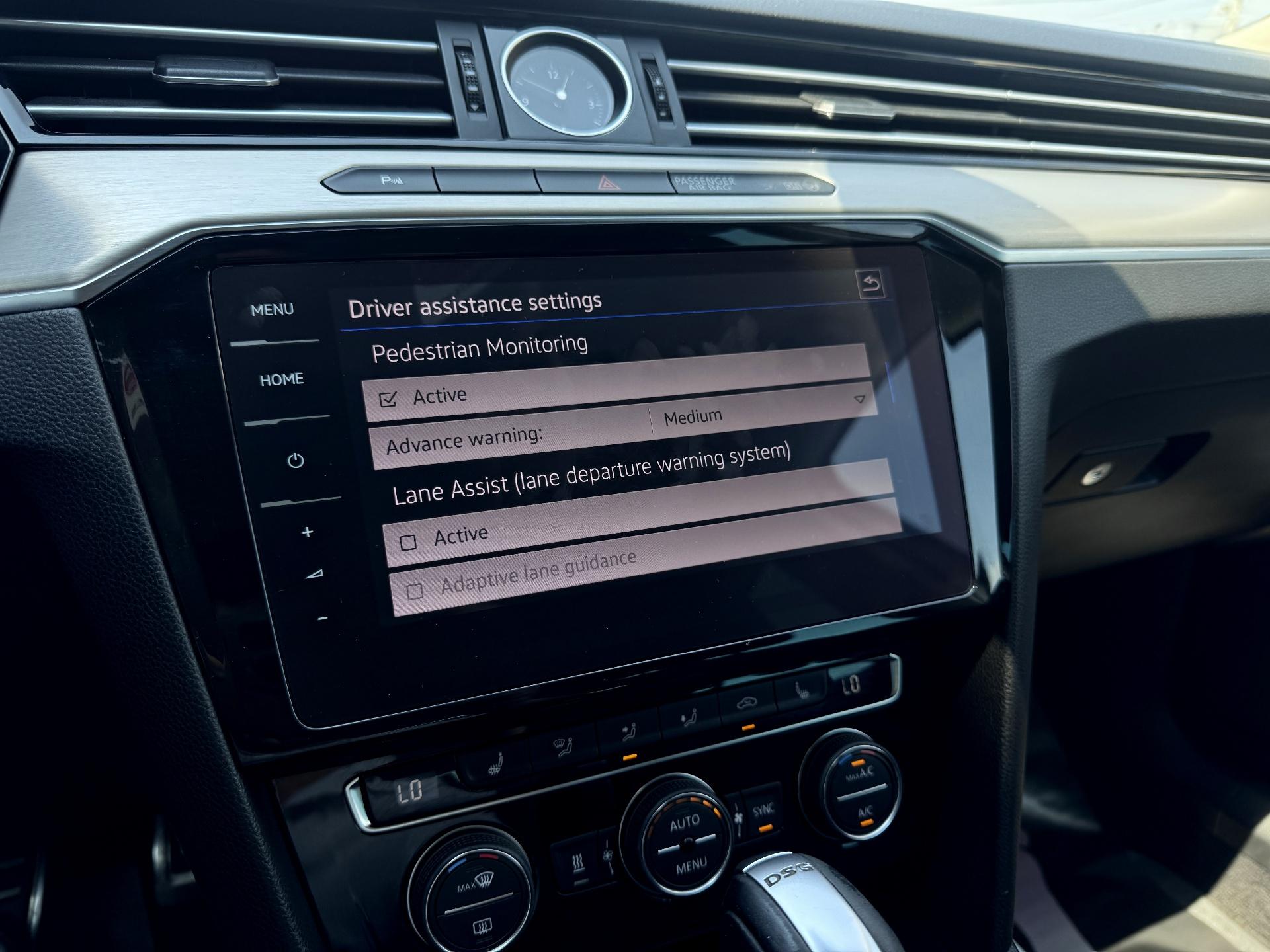 Volkswagen-Passat Alltrack