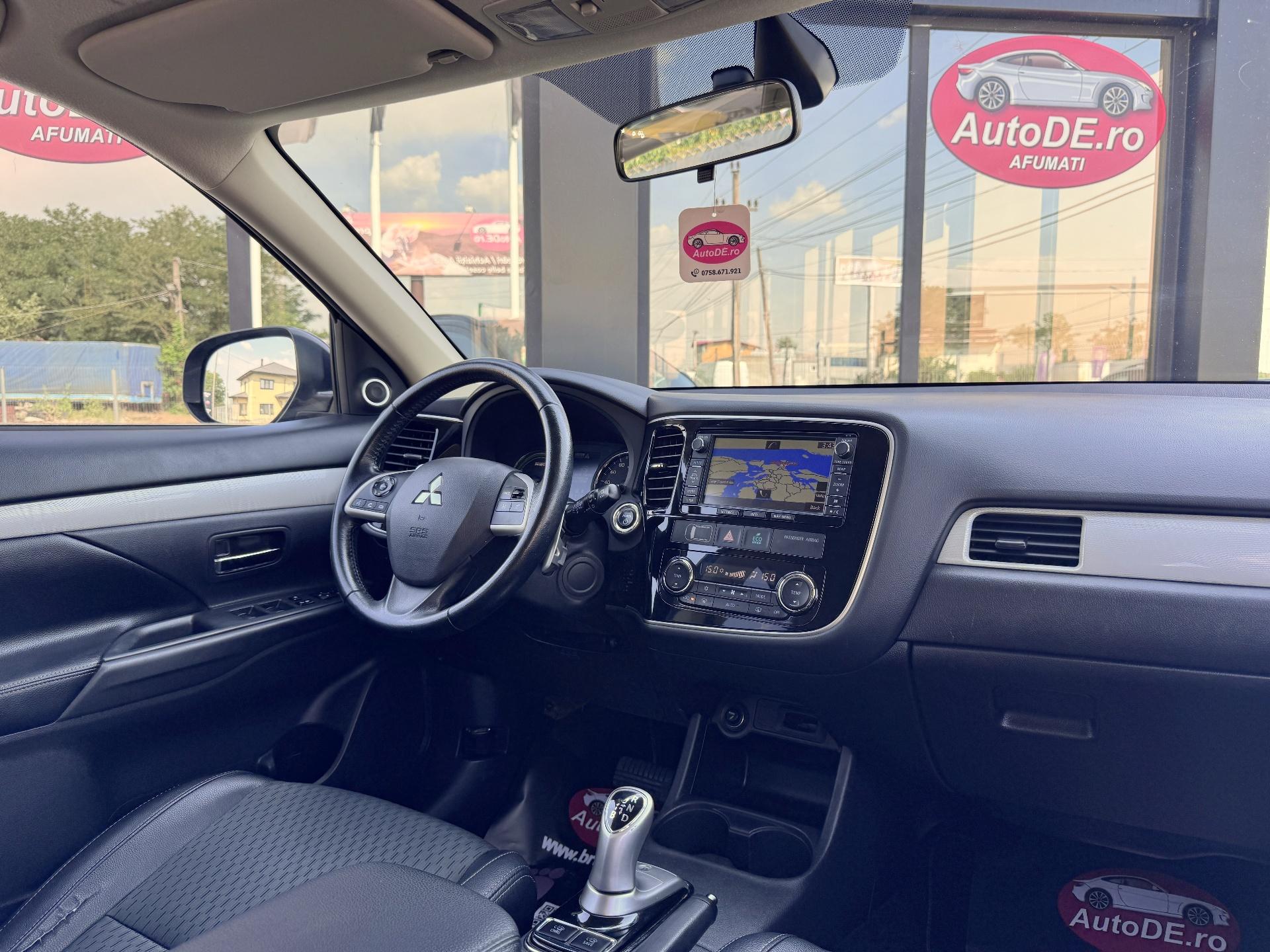 Mitsubishi-Outlander