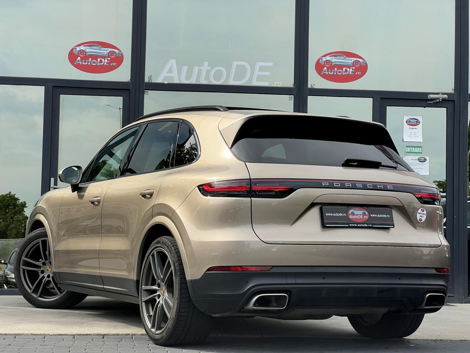 Porsche-Cayenne