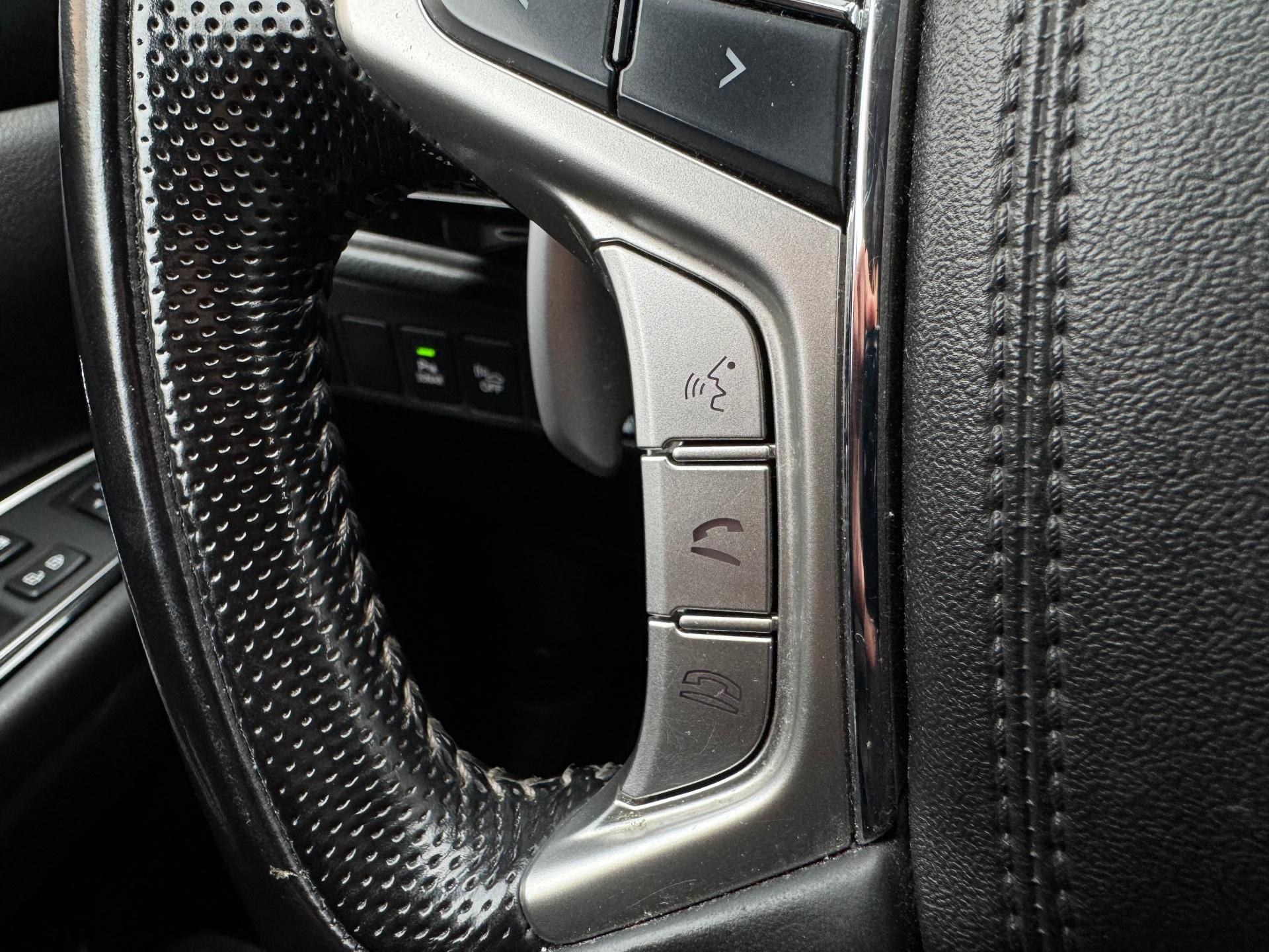 Mitsubishi-Outlander