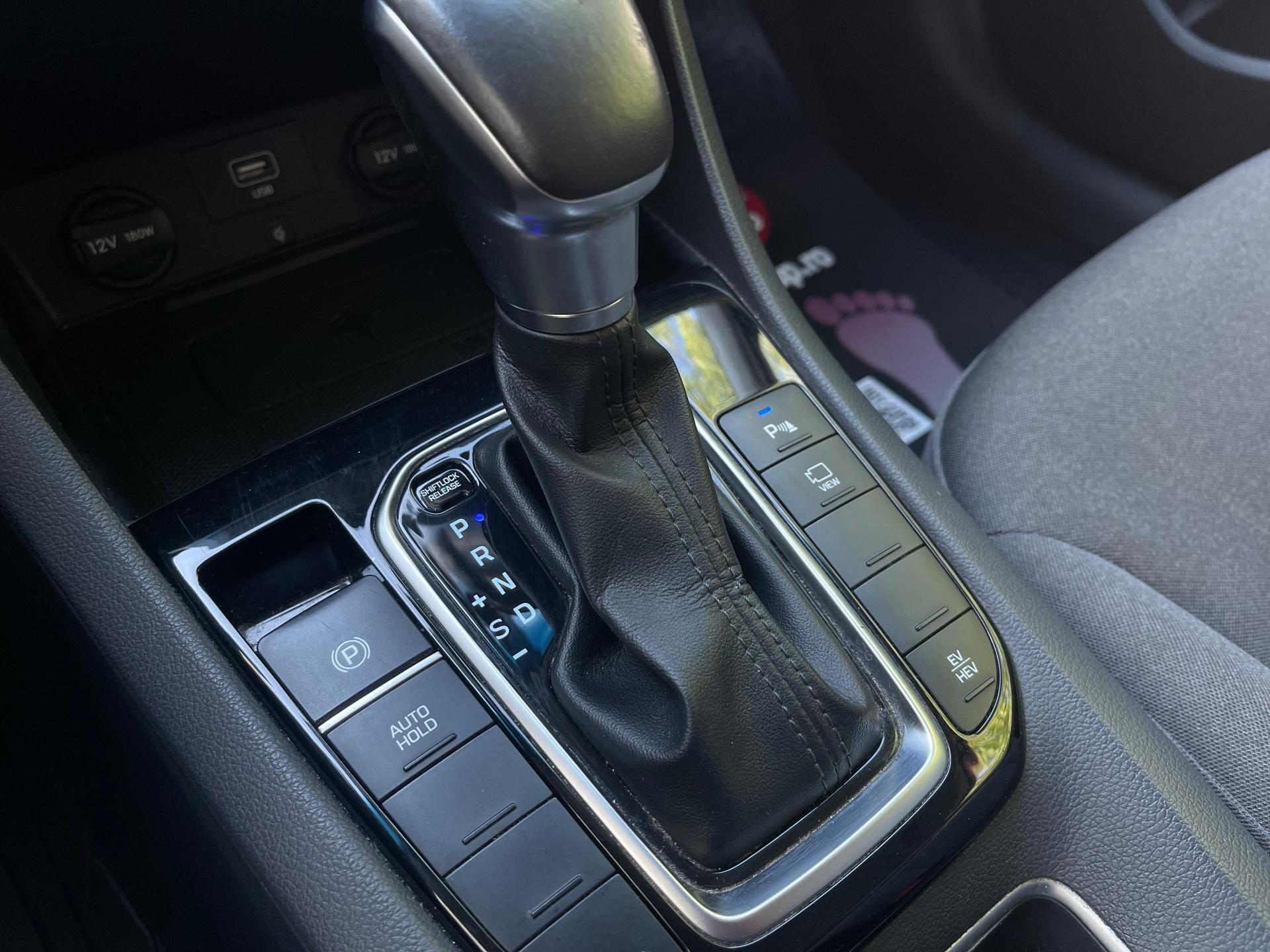 Hyundai-IONIQ
