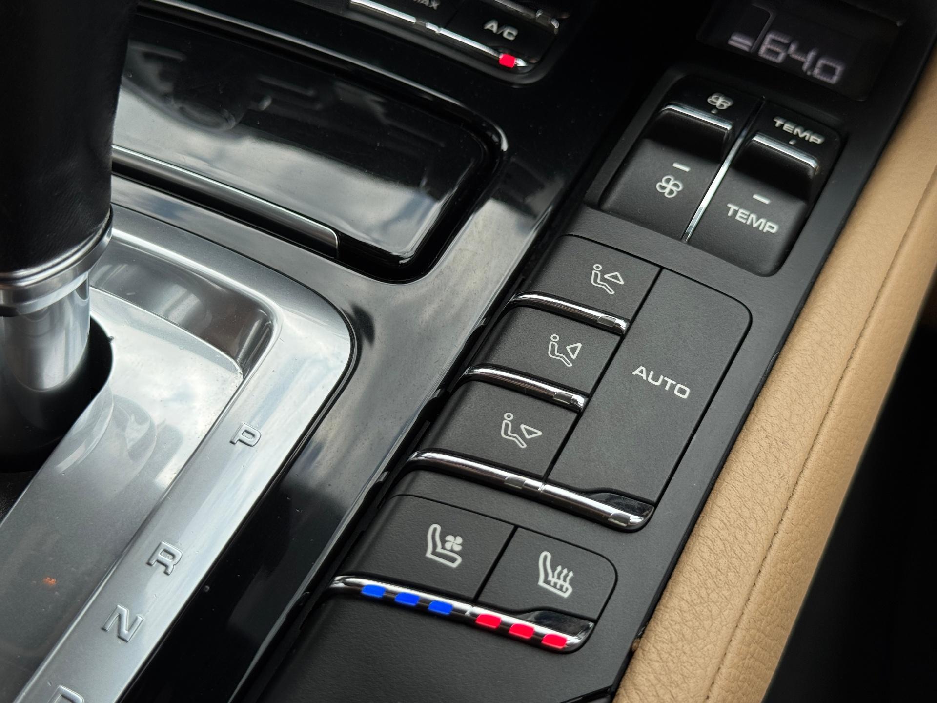 Porsche-Cayenne