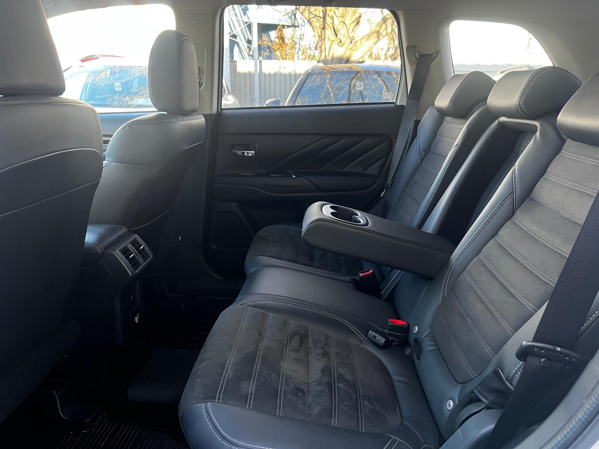 Mitsubishi-Outlander