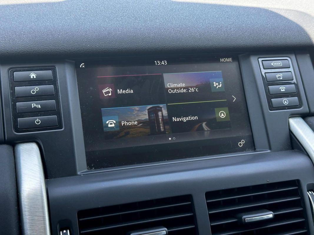 Land Rover-Discovery Sport