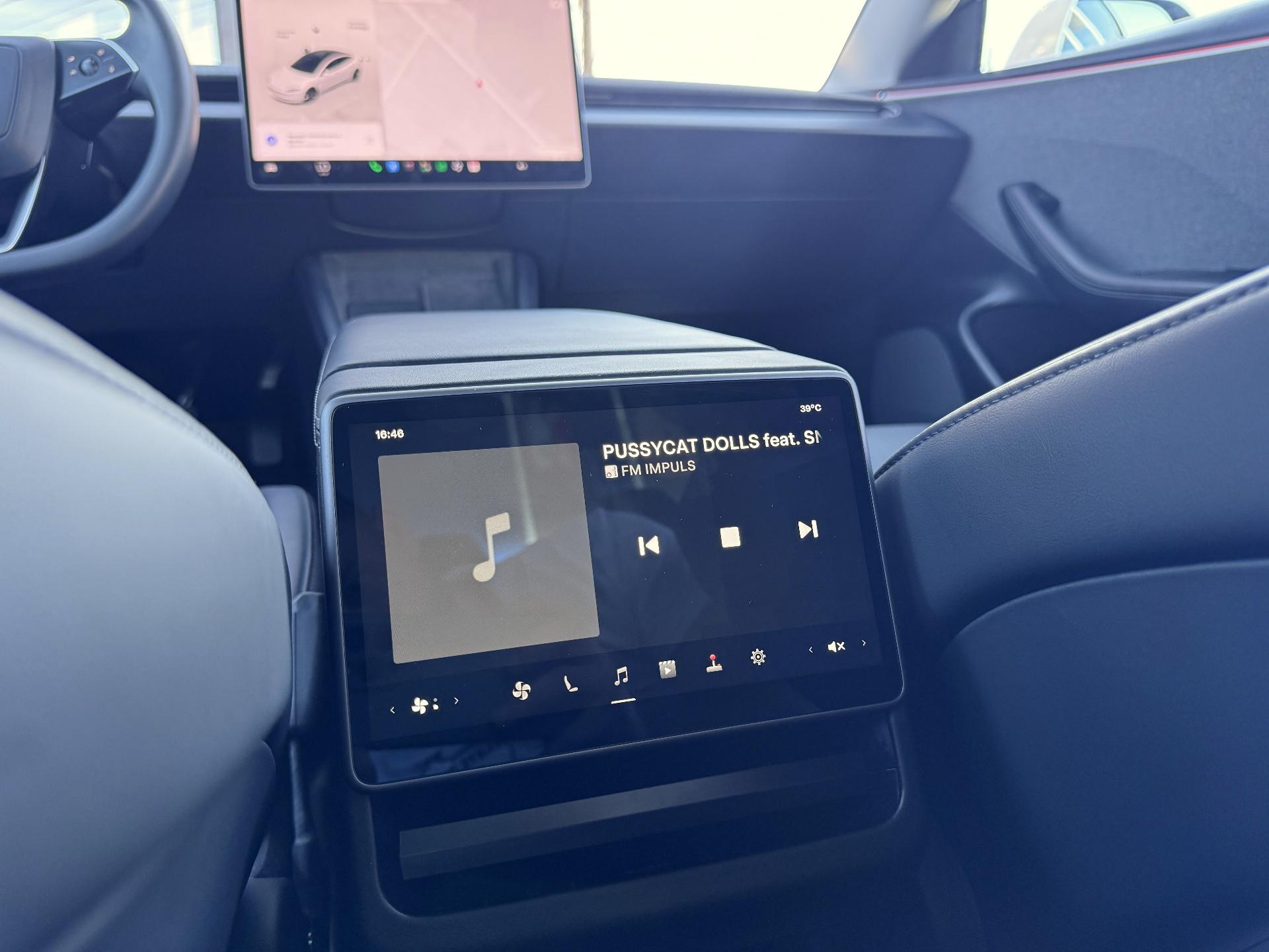 Tesla-Model 3