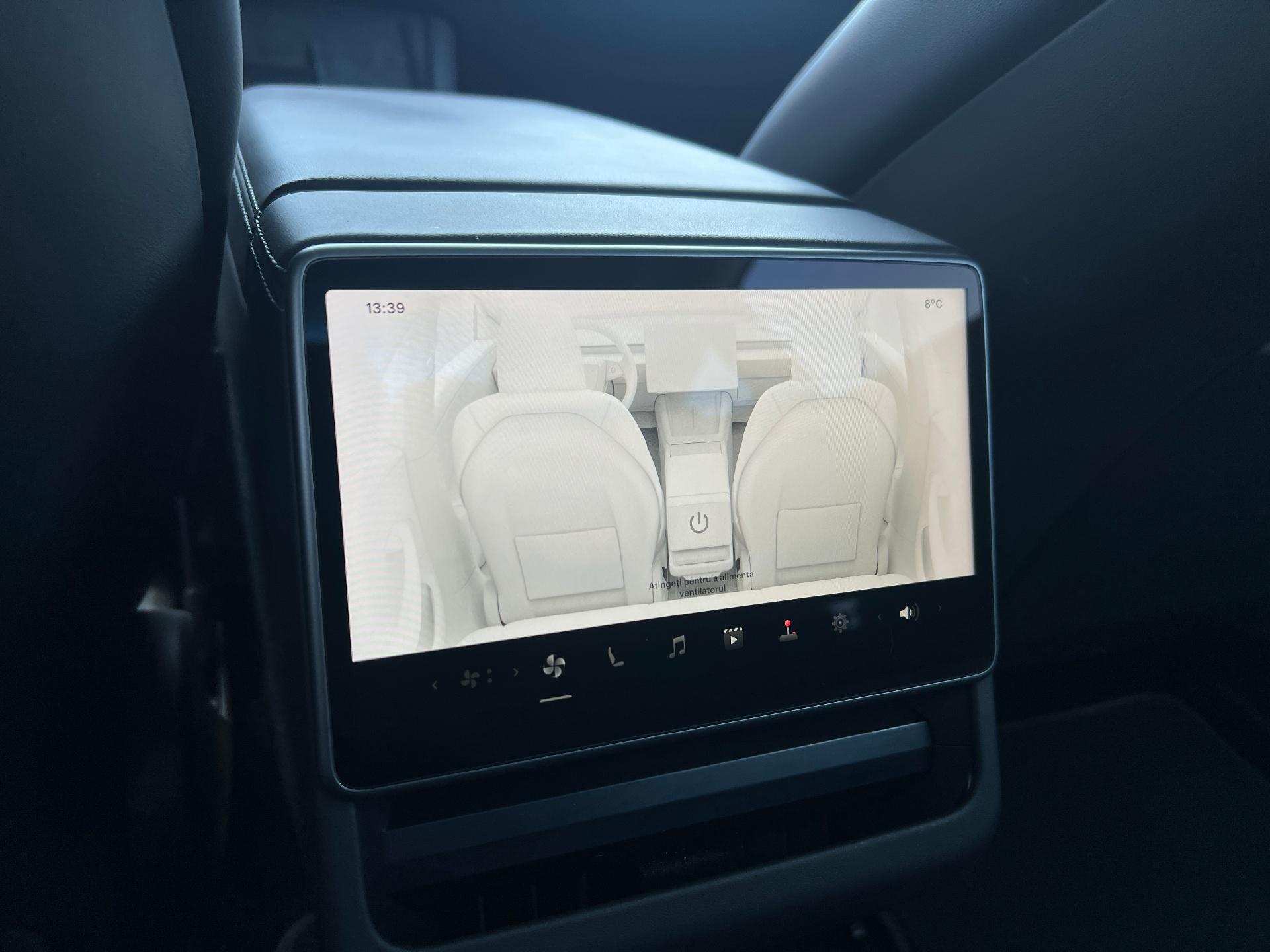 Tesla-Model 3