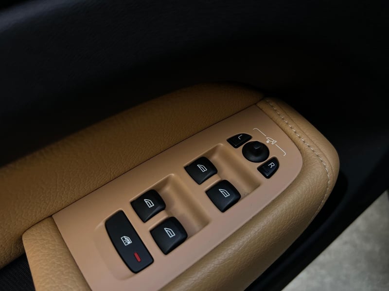 Car Thumb