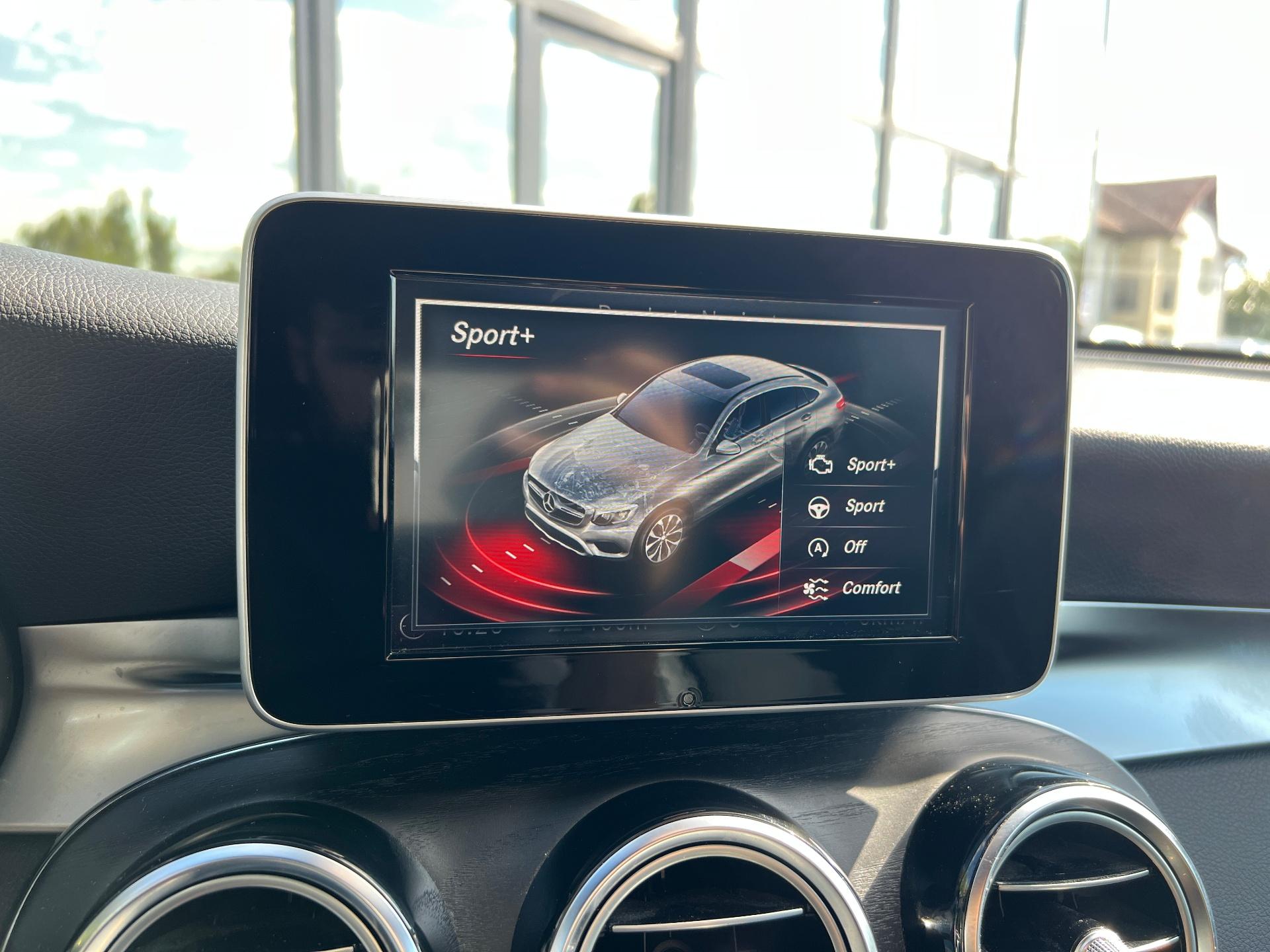 Mercedes-Benz-GLC-COUPE