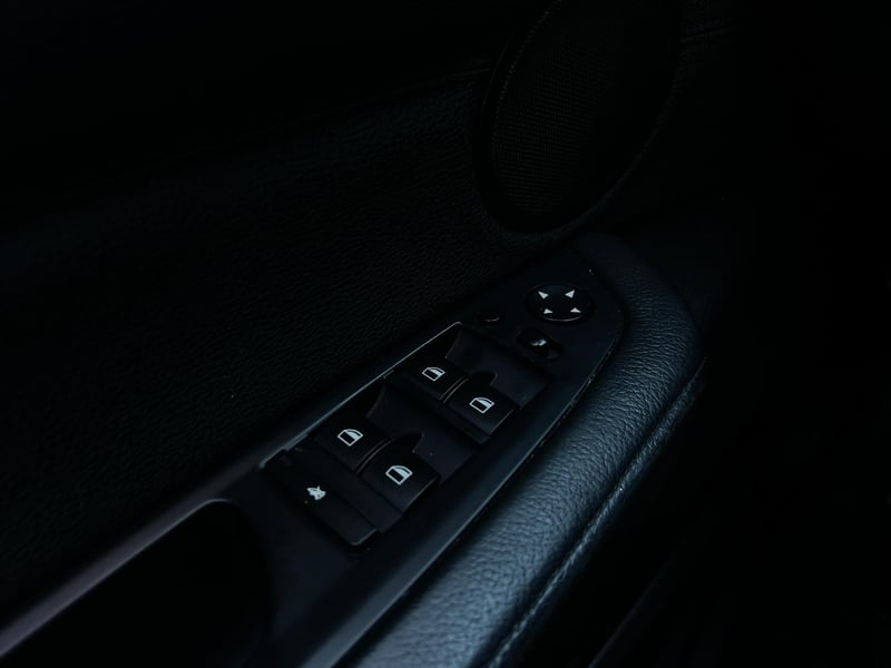 Car Thumb
