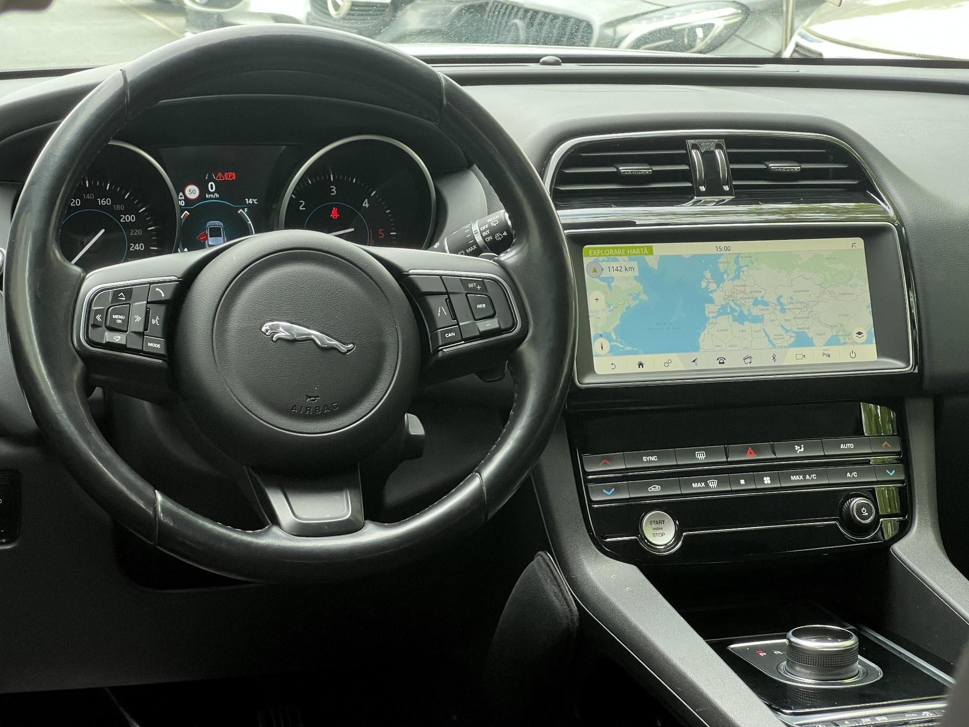 Jaguar-F-Pace