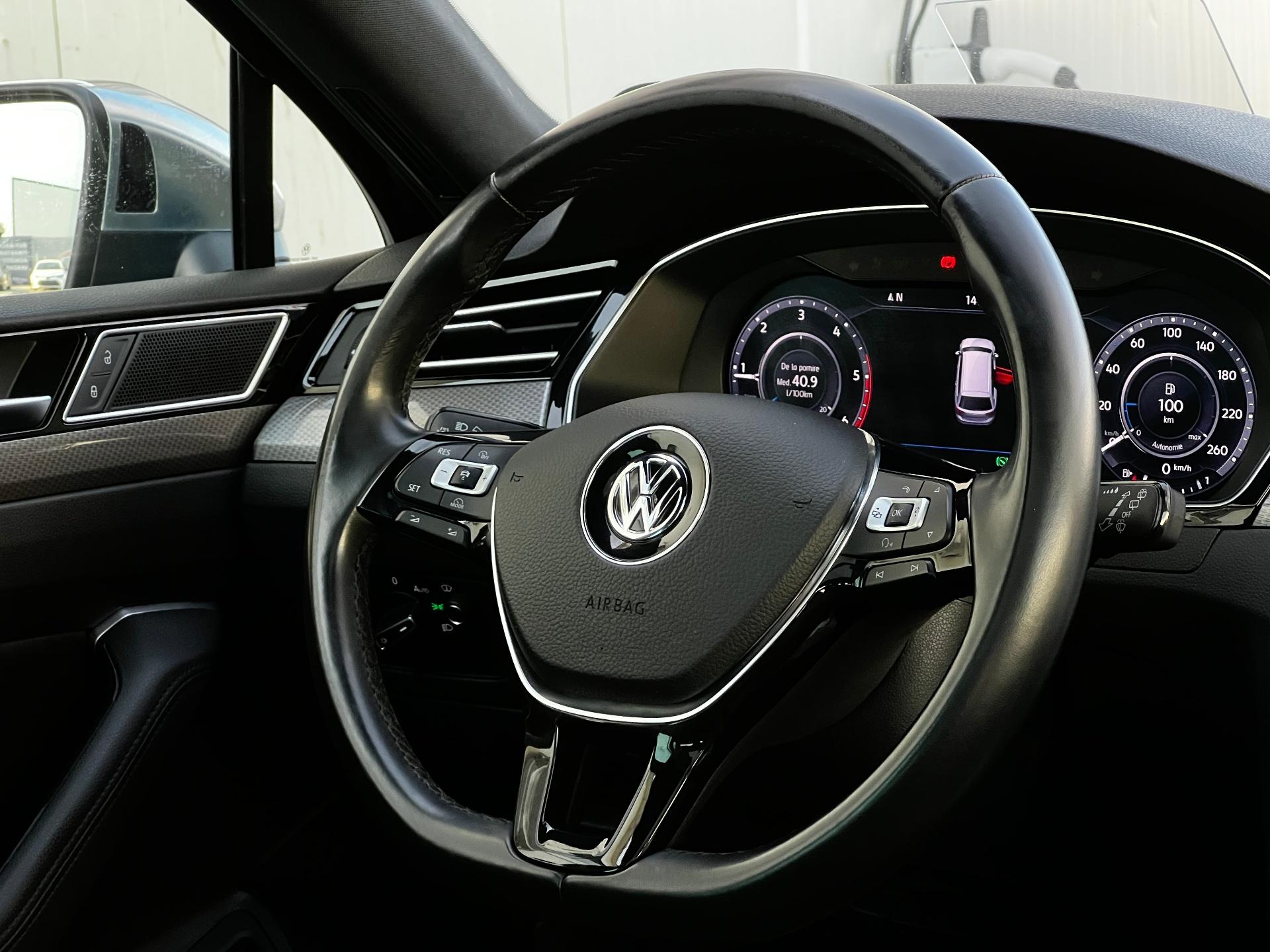Volkswagen-Passat Alltrack