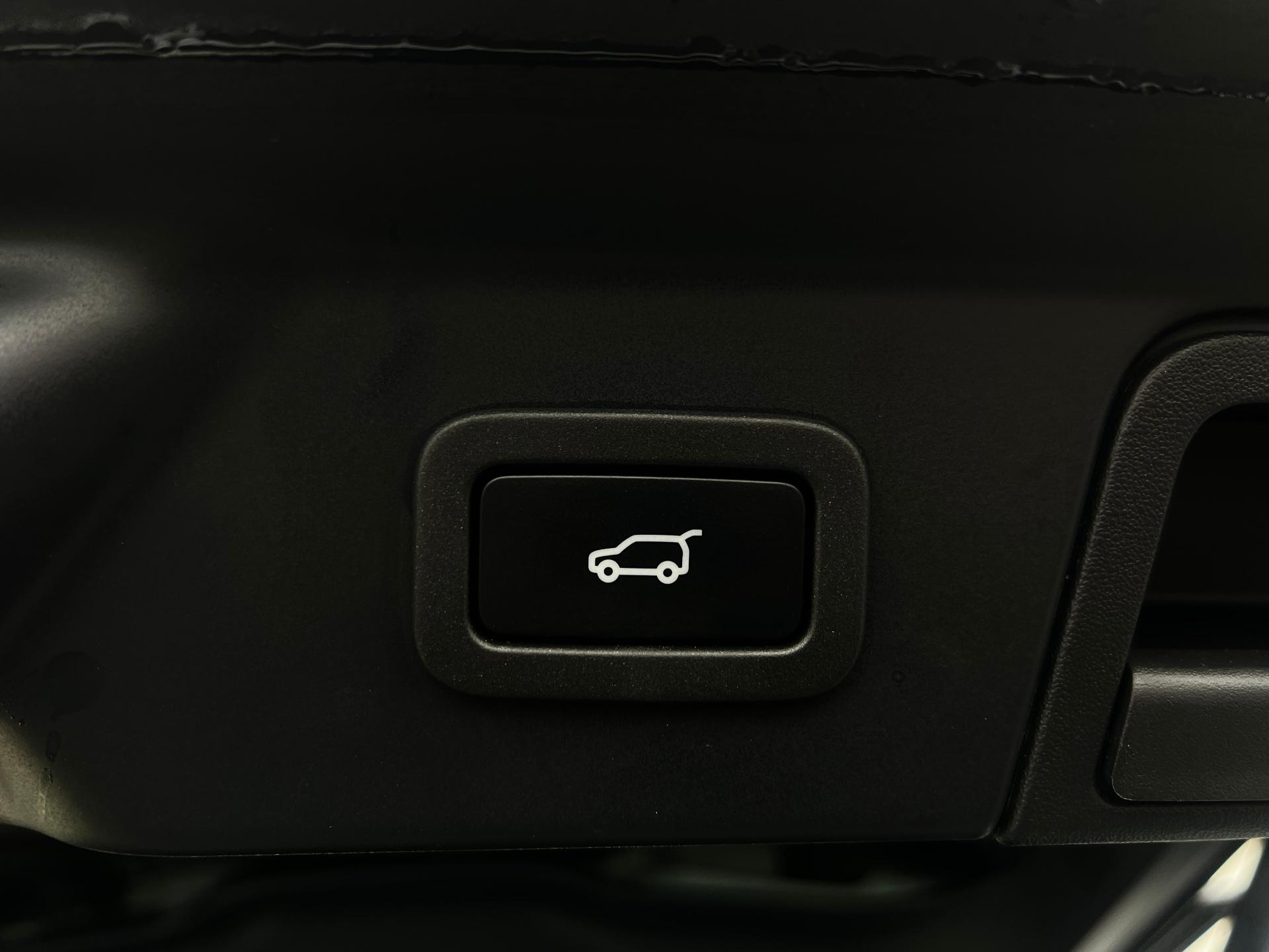 Land Rover-Range Rover Velar