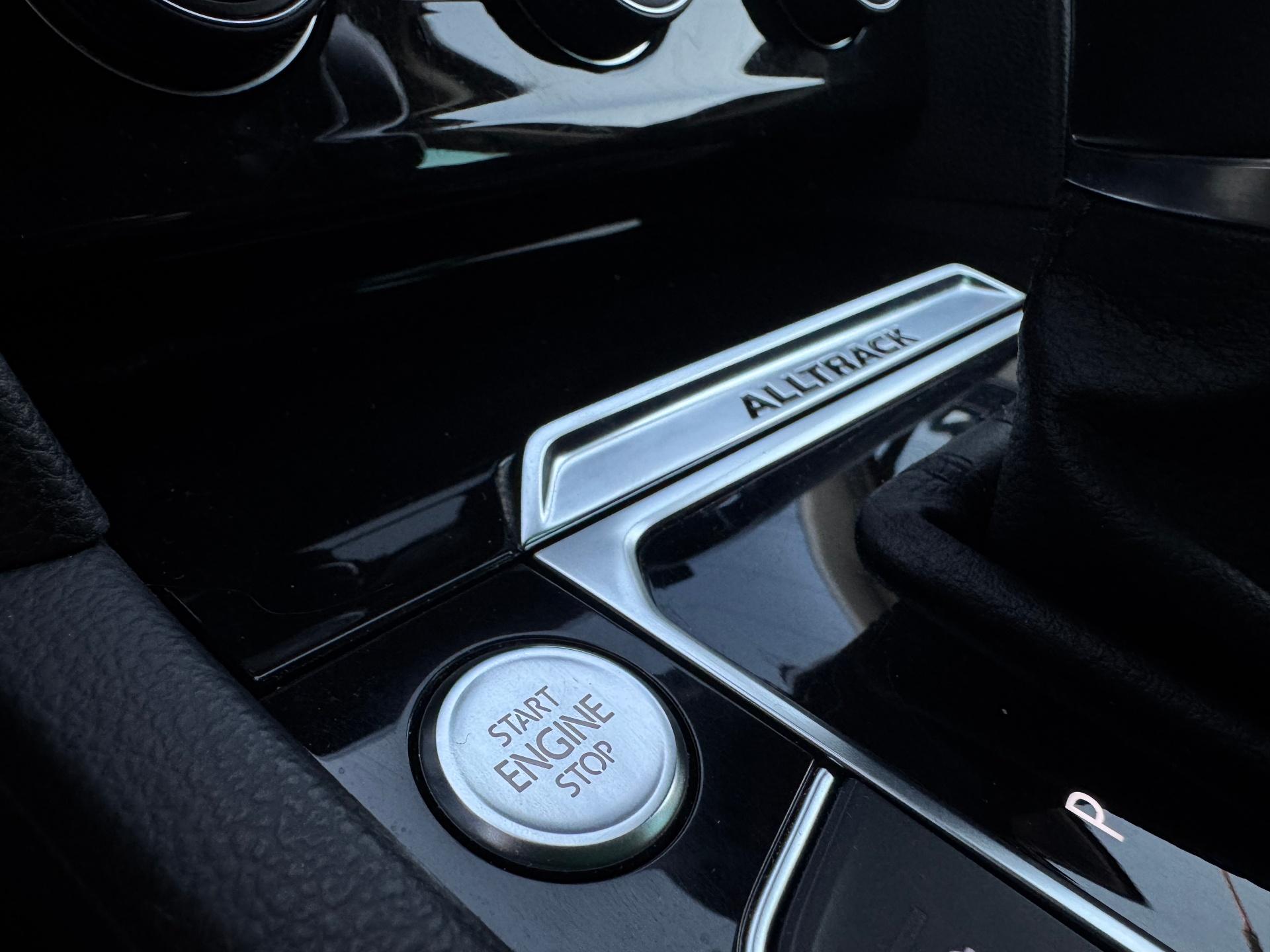 Volkswagen-Passat Alltrack