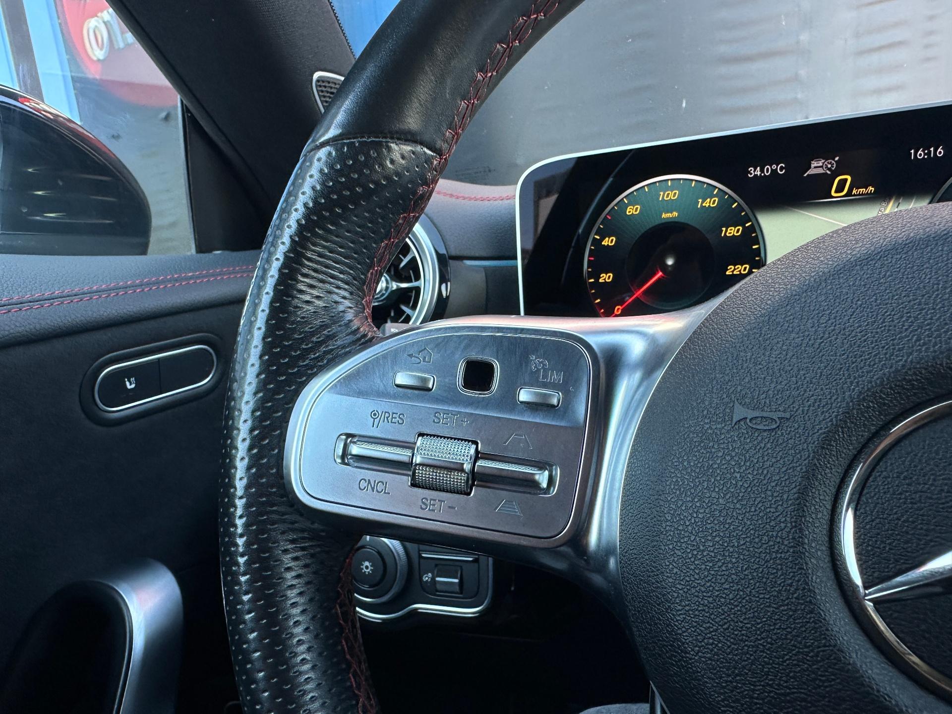 Mercedes-Benz-CLA