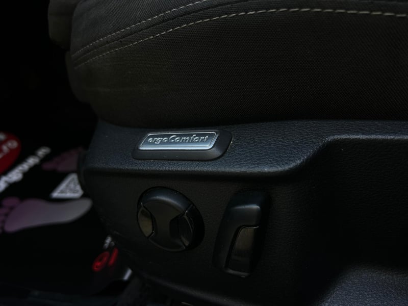 Car Thumb