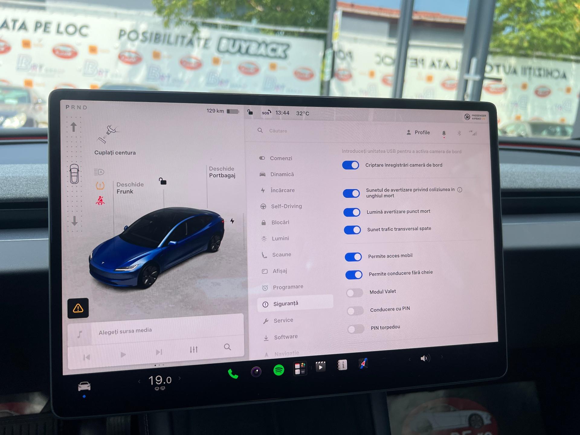 Tesla-Model 3