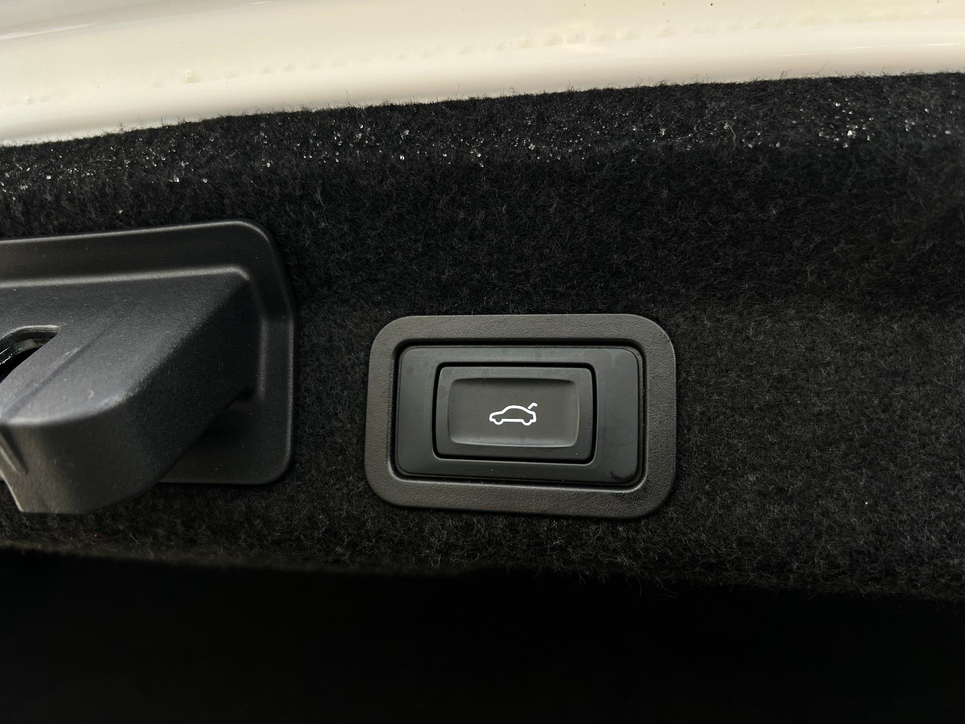 Audi-A6