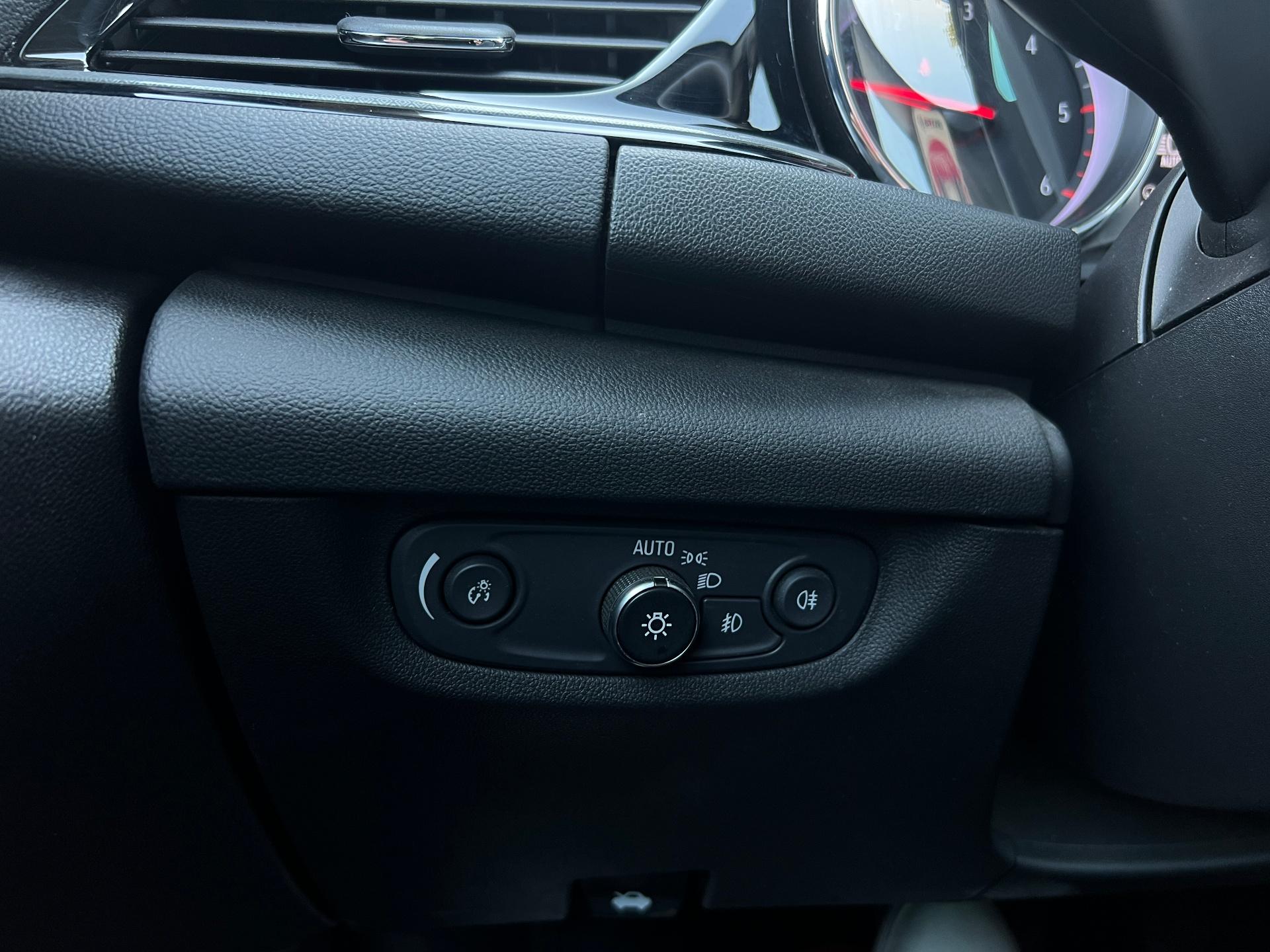 Opel-Insignia