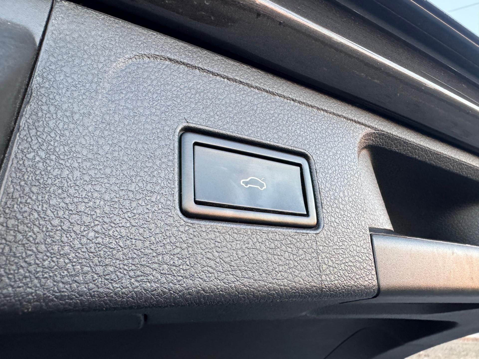 Volkswagen-Passat Alltrack