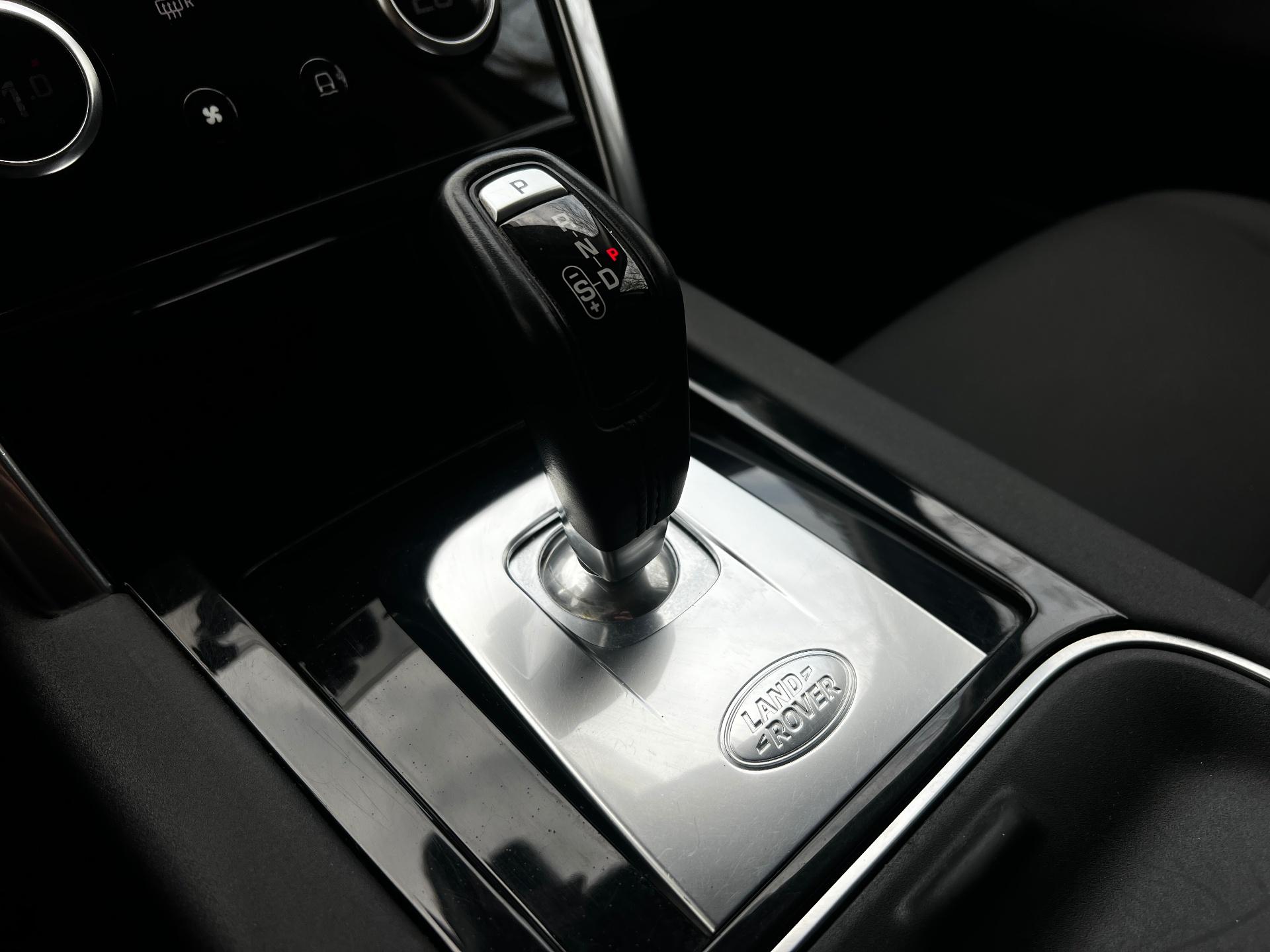 Land Rover-Discovery Sport