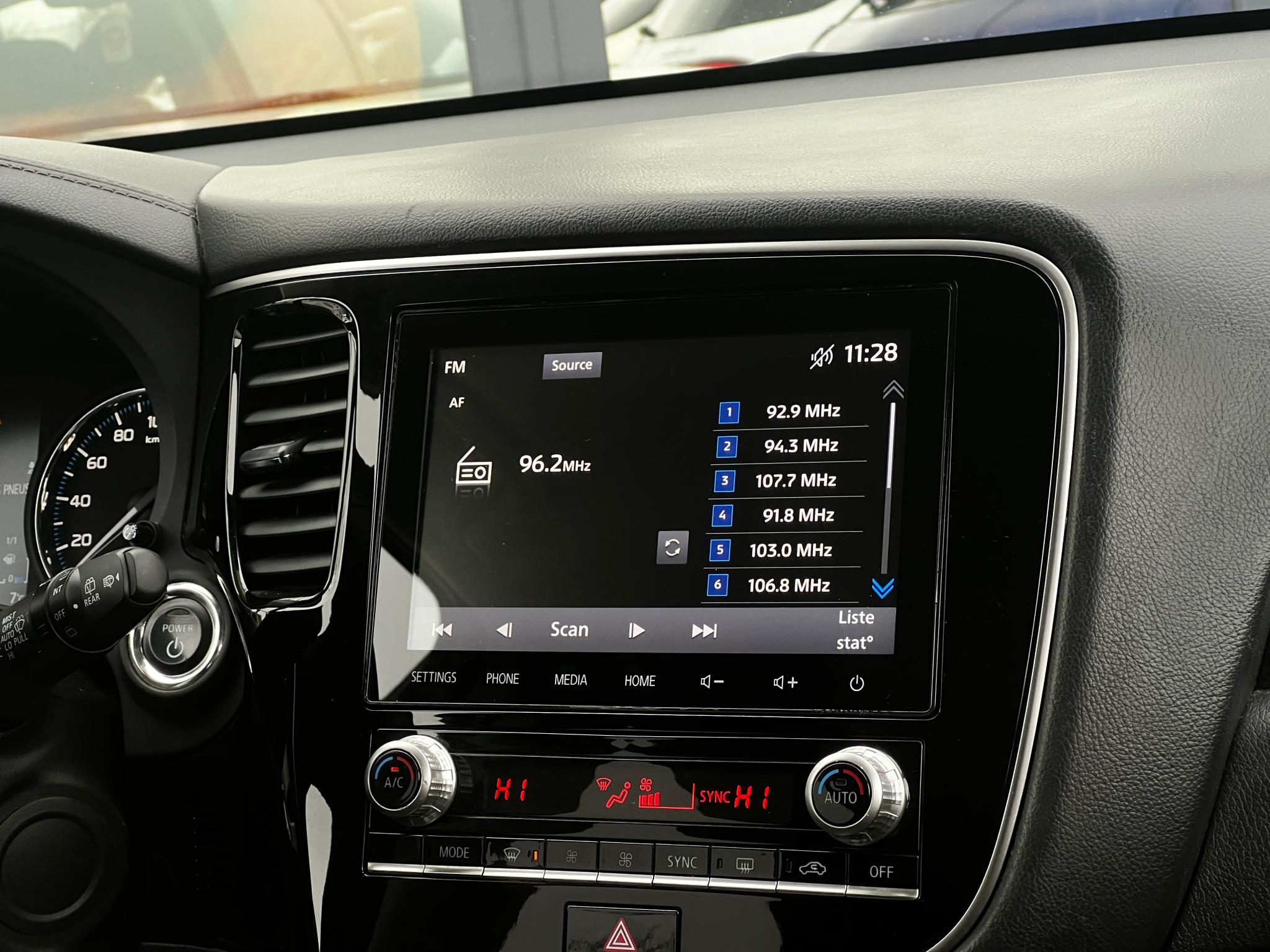 Mitsubishi-Outlander