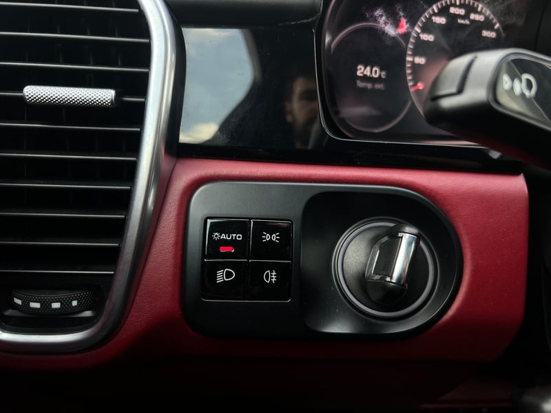 Car Thumb