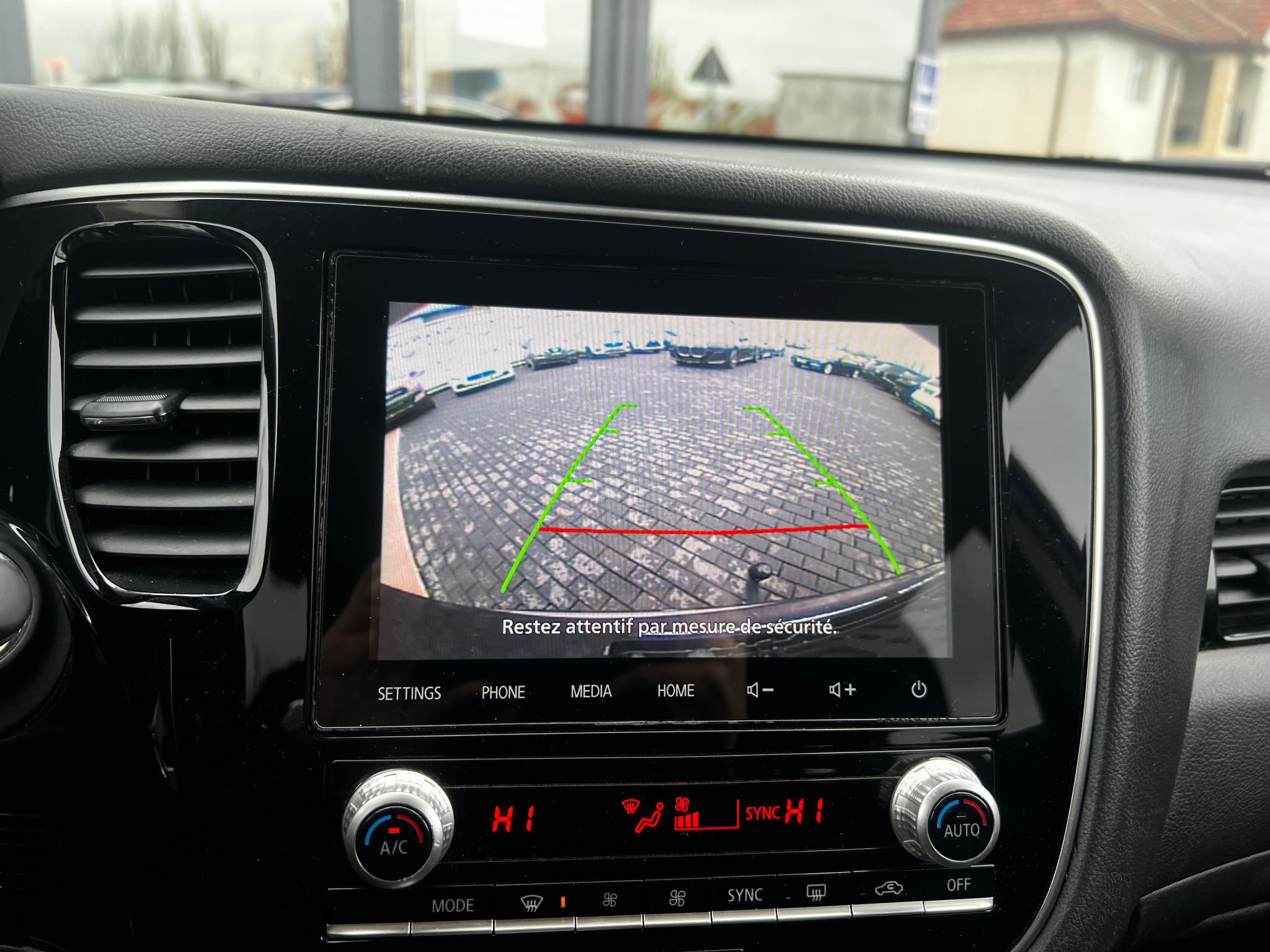 Mitsubishi-Outlander