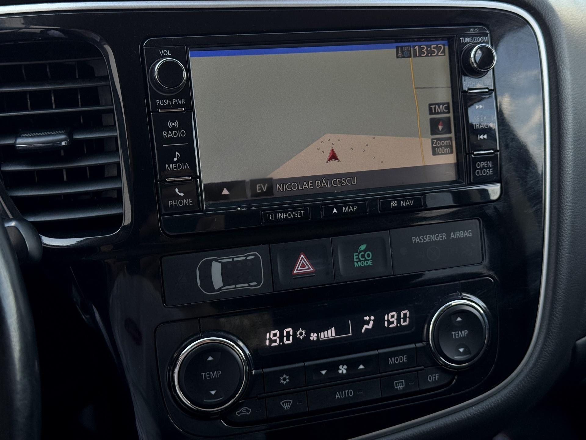 Mitsubishi-Outlander
